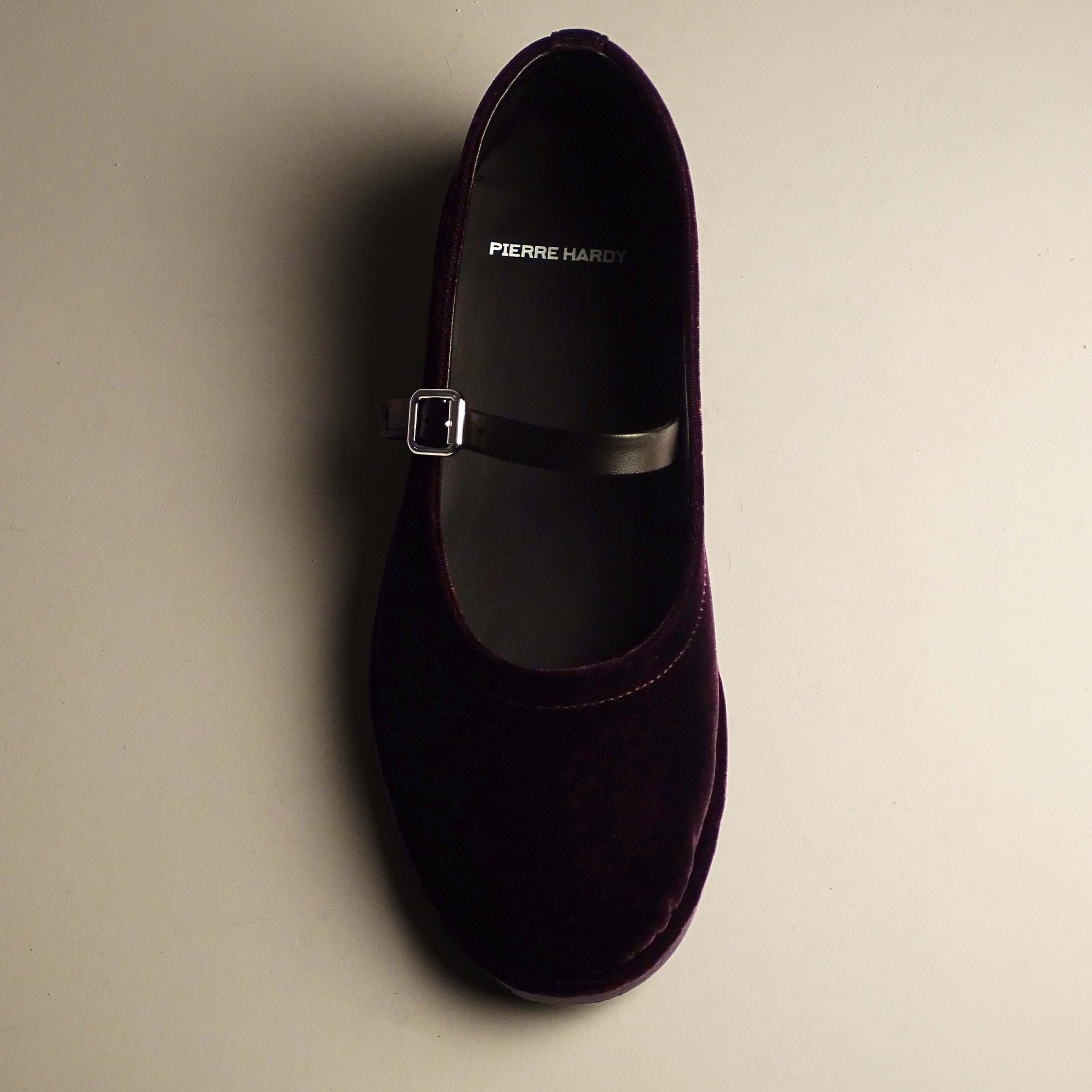 Pierre Hardy TRISH BALLERINA, black lambskin and plum suede, view 9