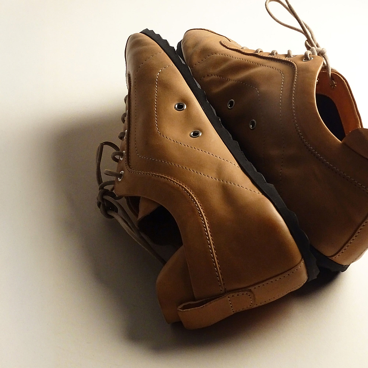 ISA SNEAKERS