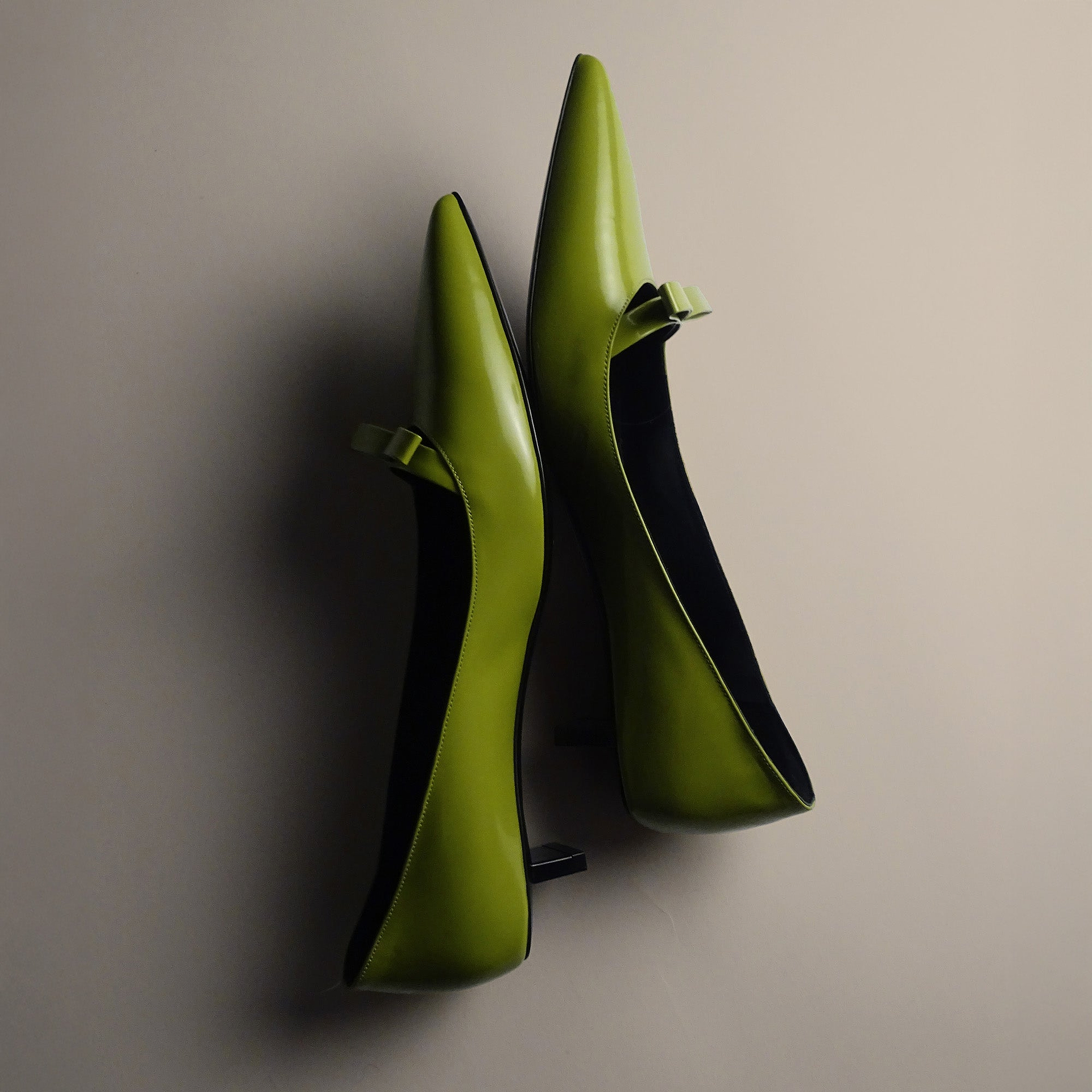 Pierre Hardy DELPHINE PUMP, lime glazed lambskin, view 6