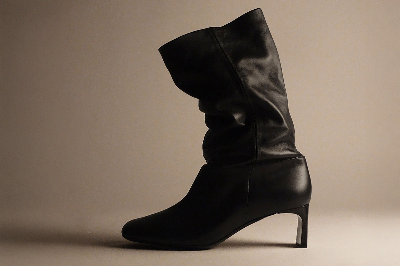 WOMEN BOOTS
