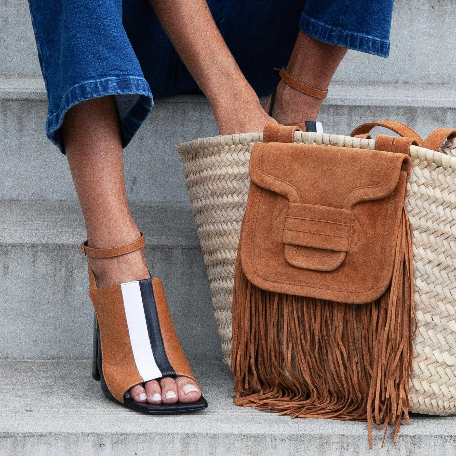 Pierre Hardy ALPHA BASKET RODEO, natural raffia and camel suede kidskin, view 3