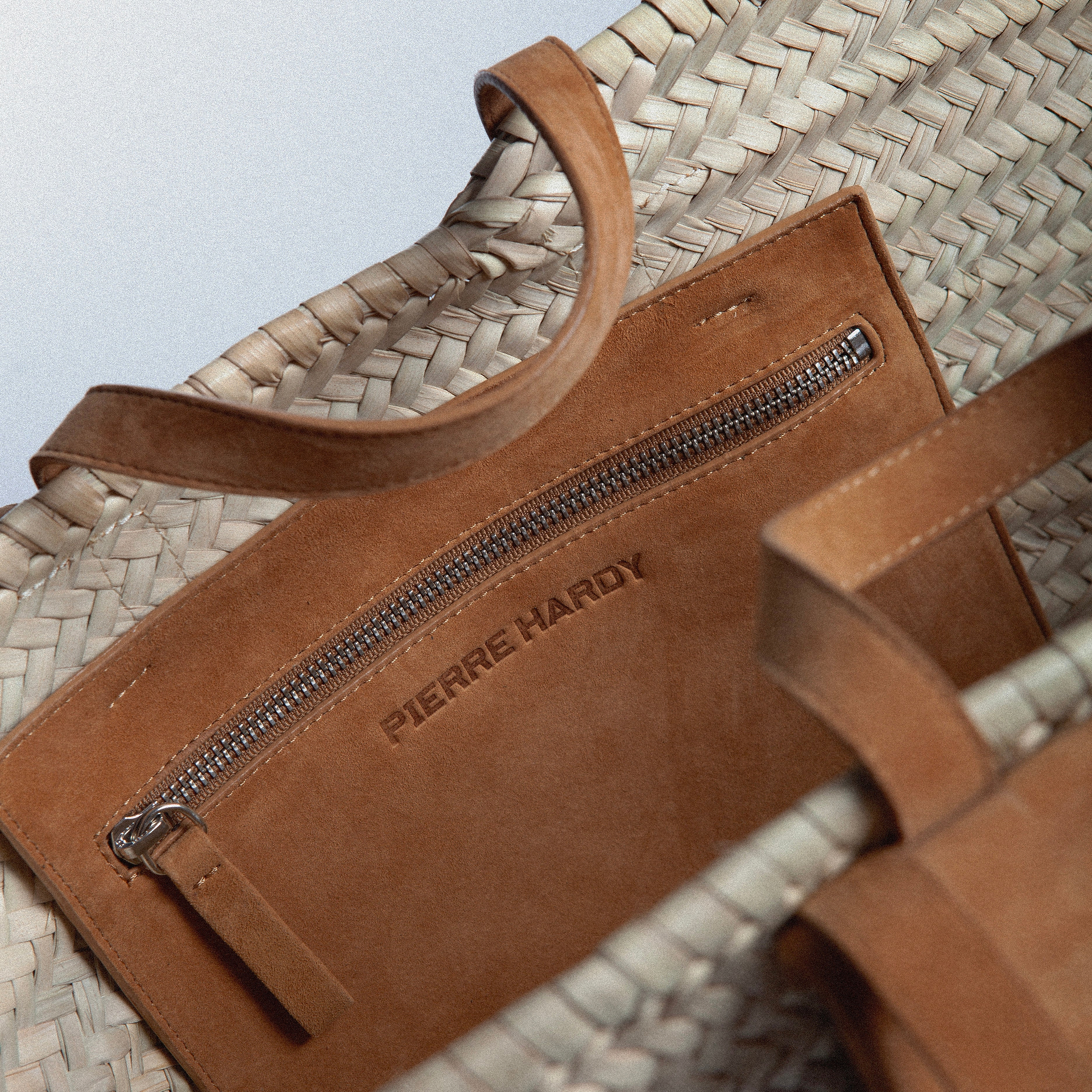 Pierre Hardy ALPHA BASKET RODEO, natural raffia and camel suede kidskin, view 6