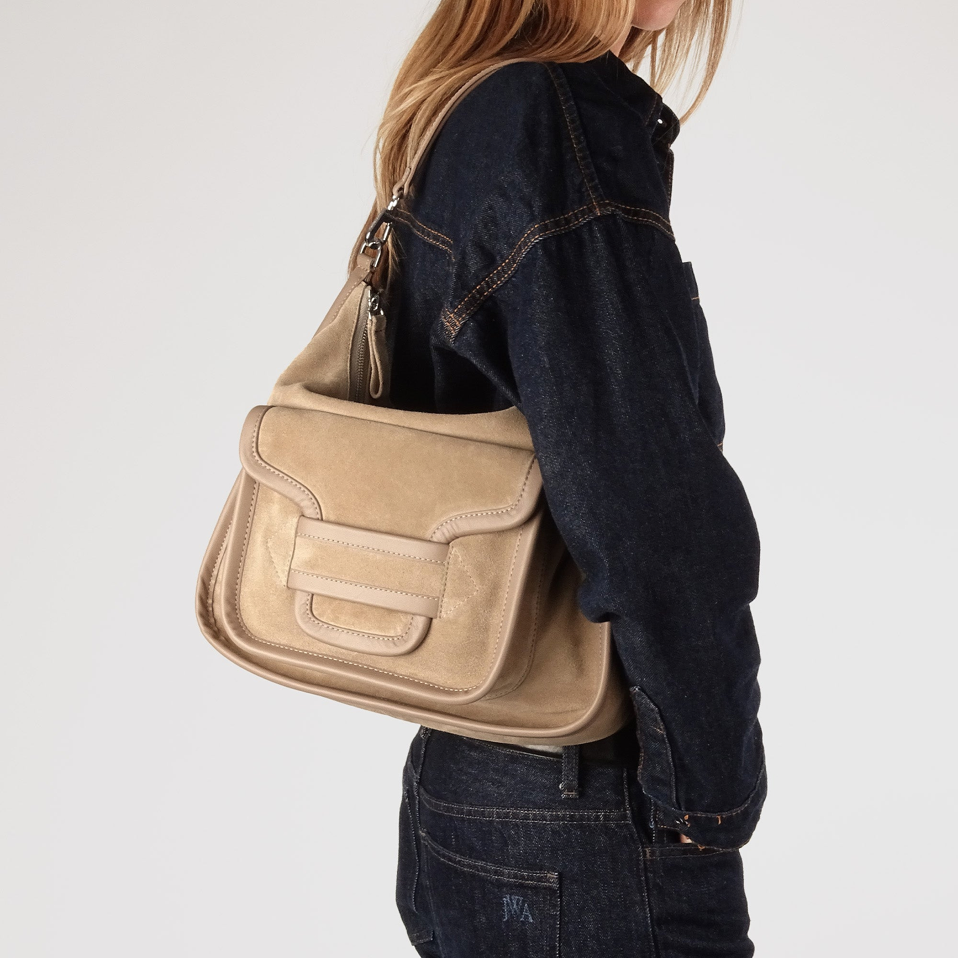 Pierre Hardy ALPHA DAY MAXI BAG, beige suede calfskin and calfskin, view 5