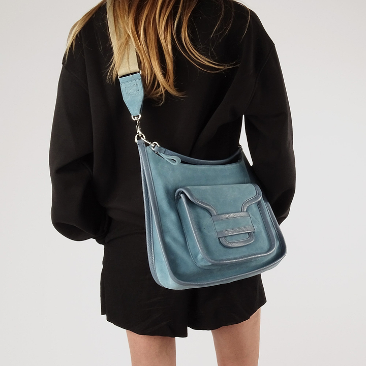 Pierre Hardy ALPHA DAY MAXI BAG, light blue suede calfskin and grained calfskin, view 4