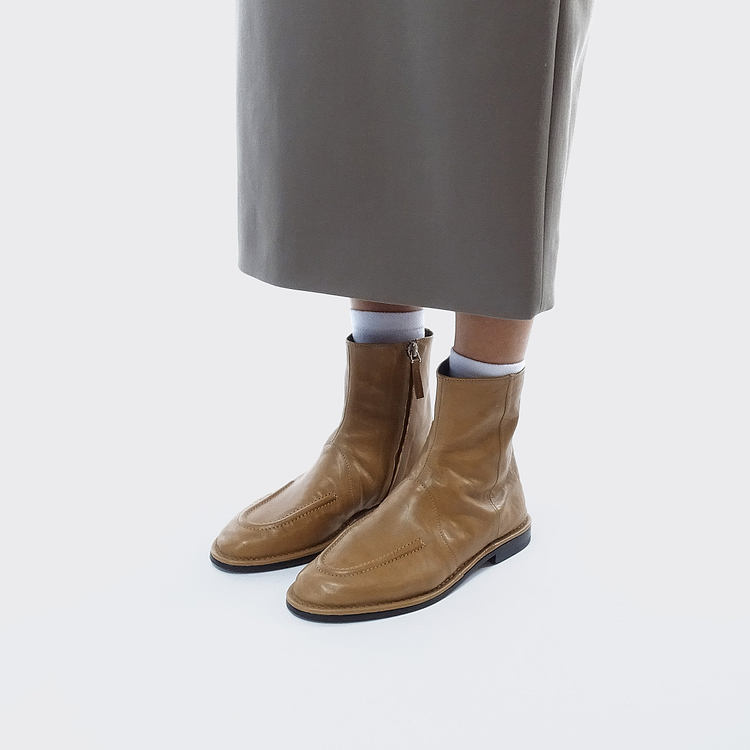 NOTO BOOTS