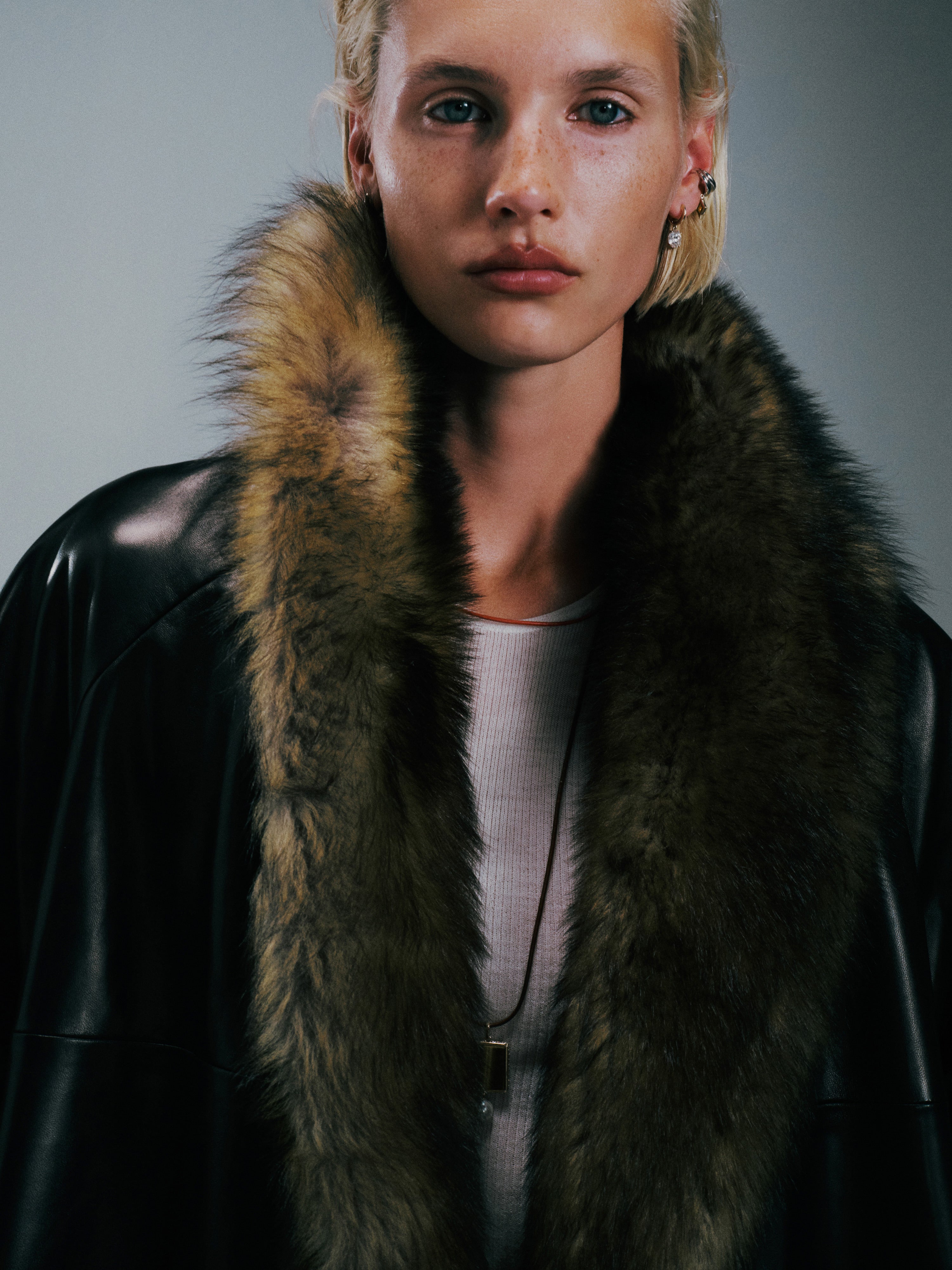 Fovea Coat in Leather