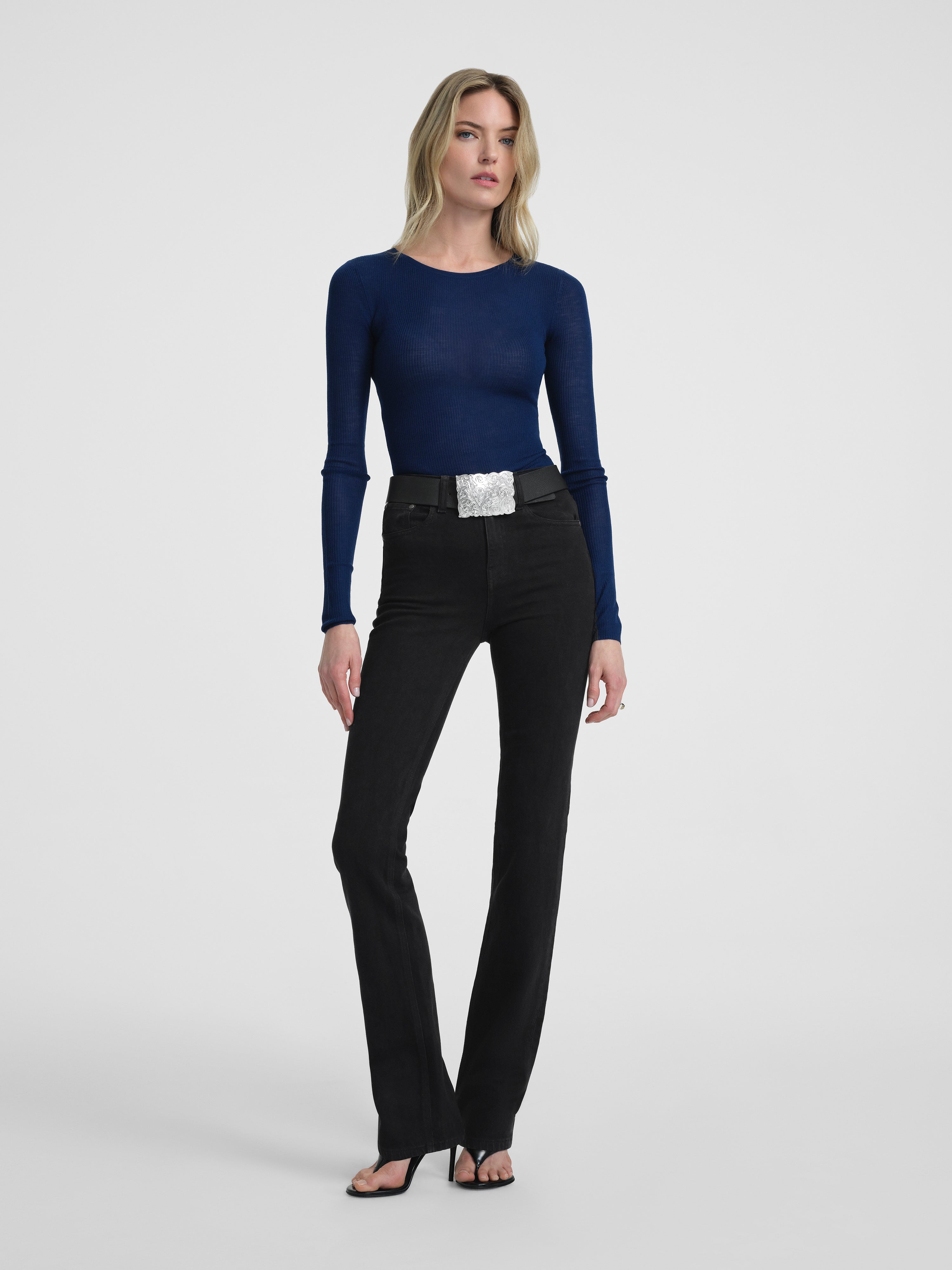 AFLALO Safre Top in Wool – Marine - Model Front