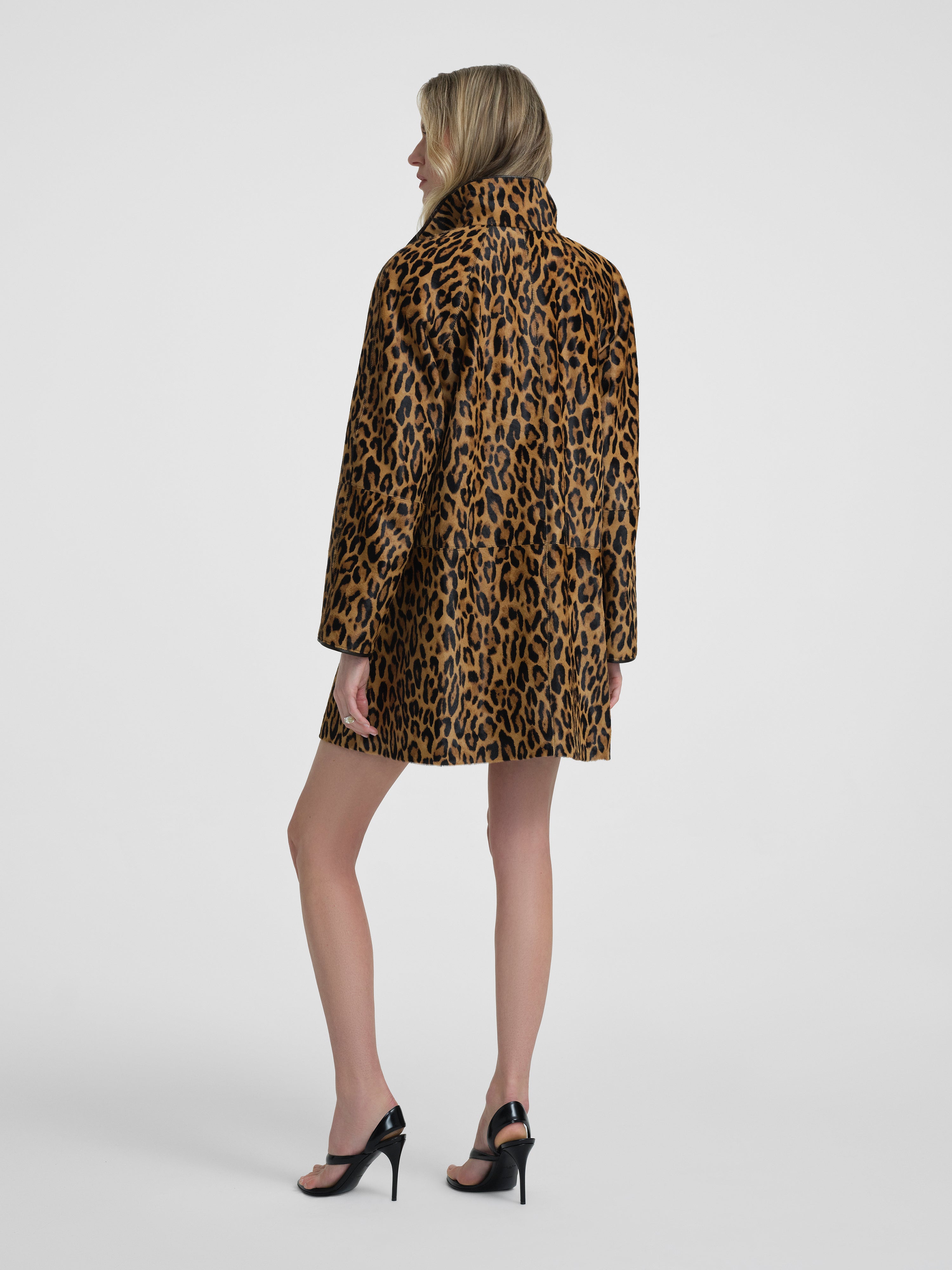 AFLALO Vanta Jacket in Ponyhair – Leopard - Model Back