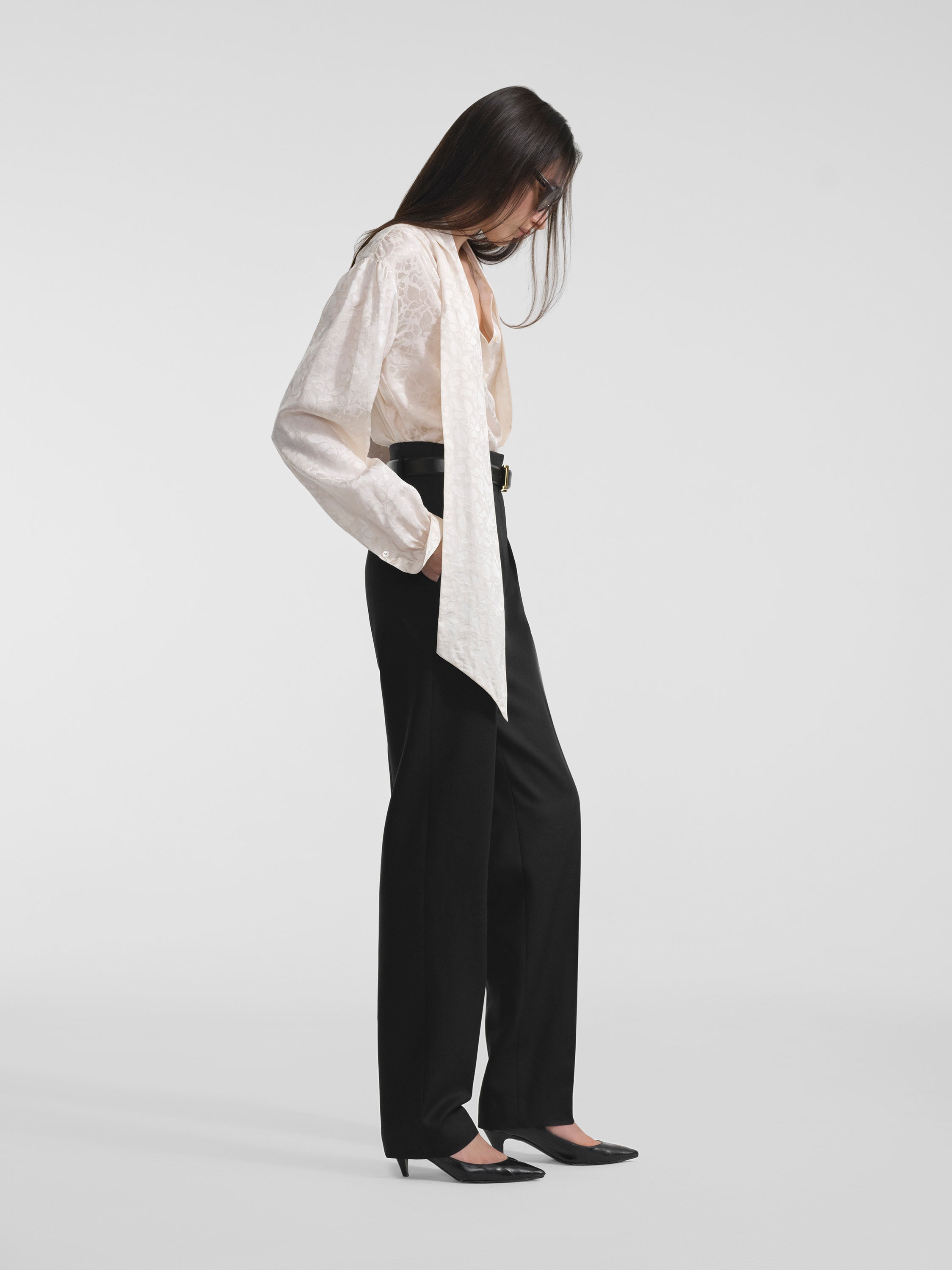 AFLALO Calen Pant in Wool – Black - Model Side