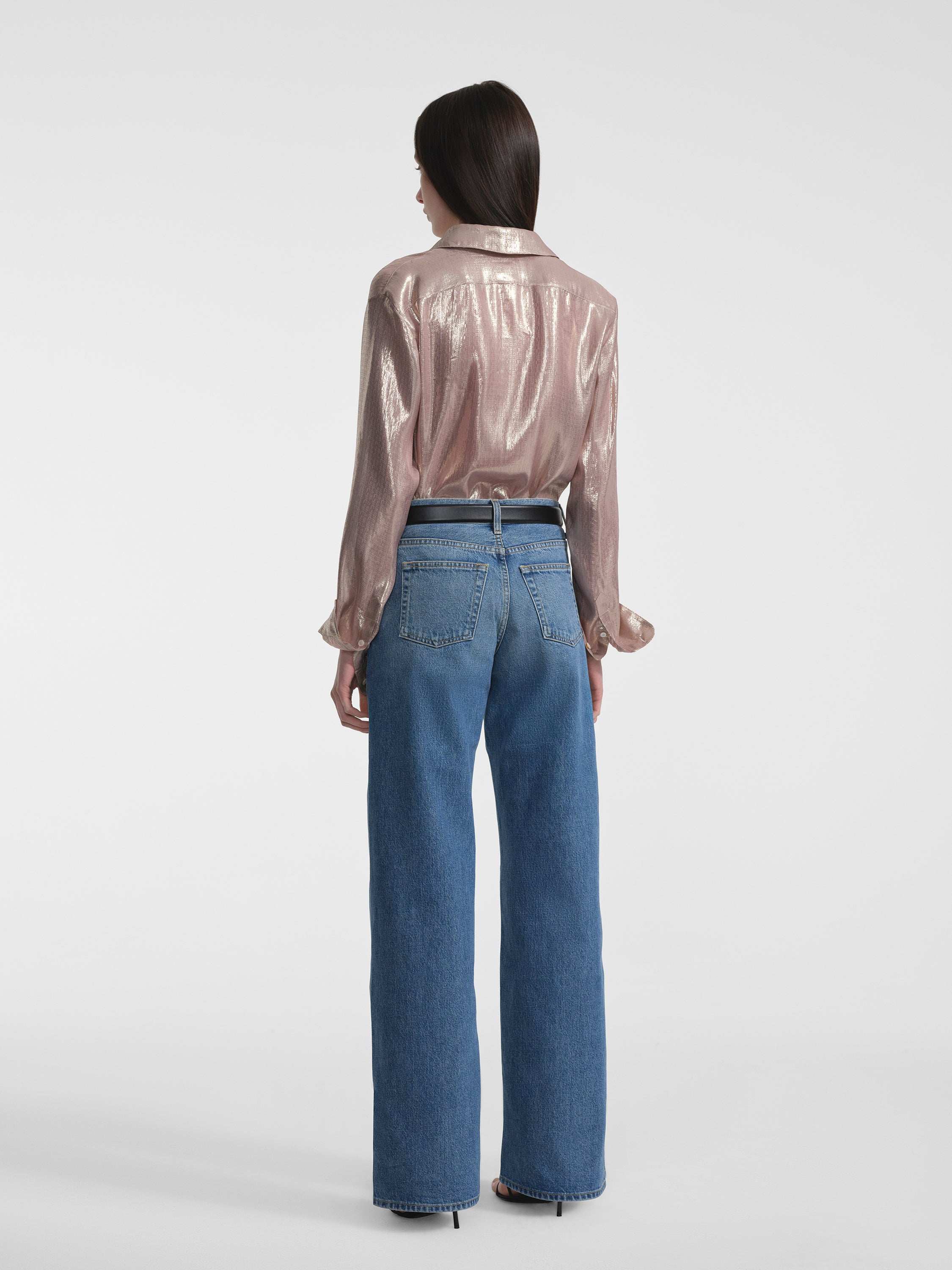 AFLALO Faun Shirt in Silk – Rose Quartz - Model Back
