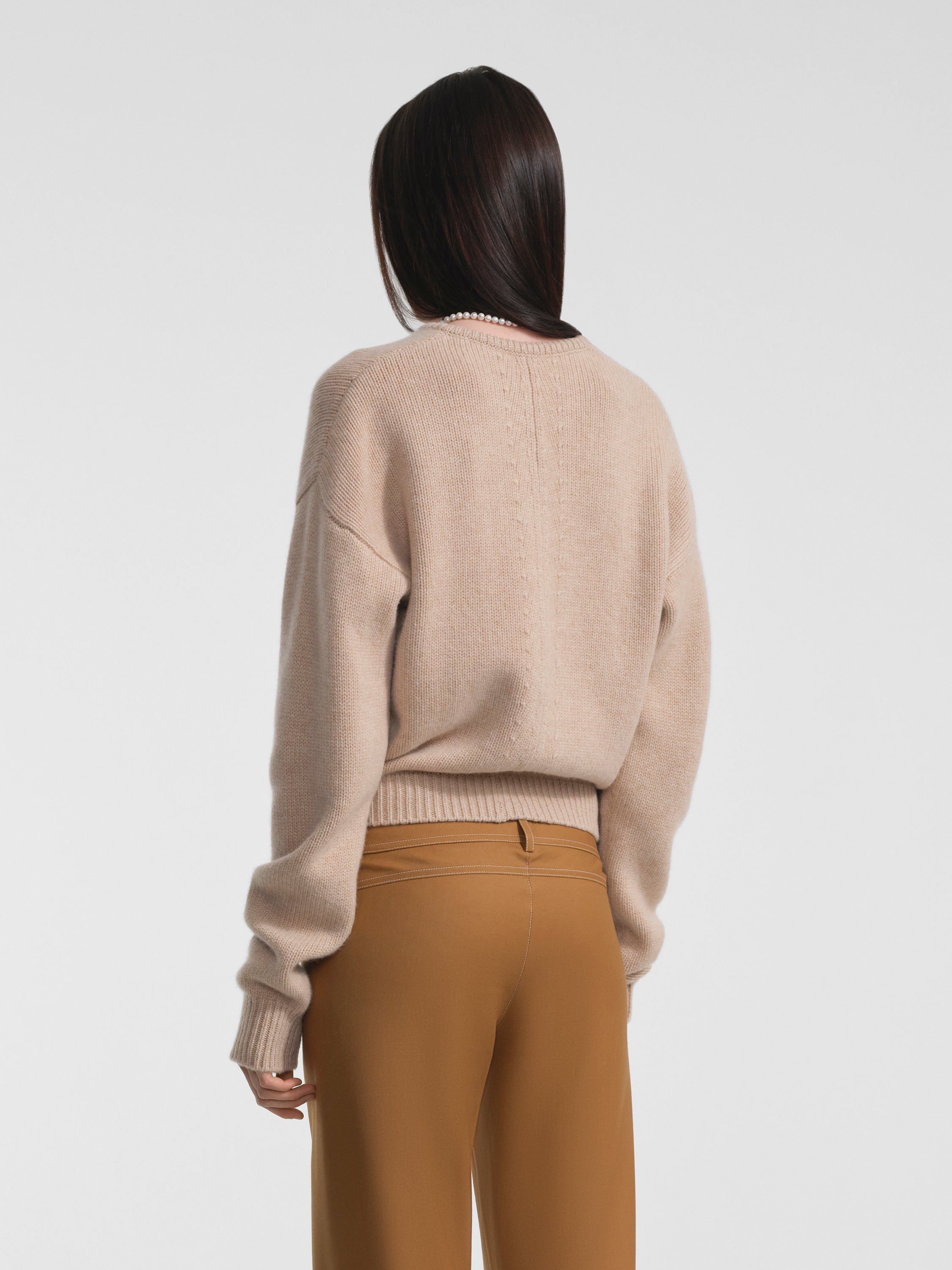 AFLALO Oraya Sweater in Cashmere – Toffee Melange - Model Back Cropped