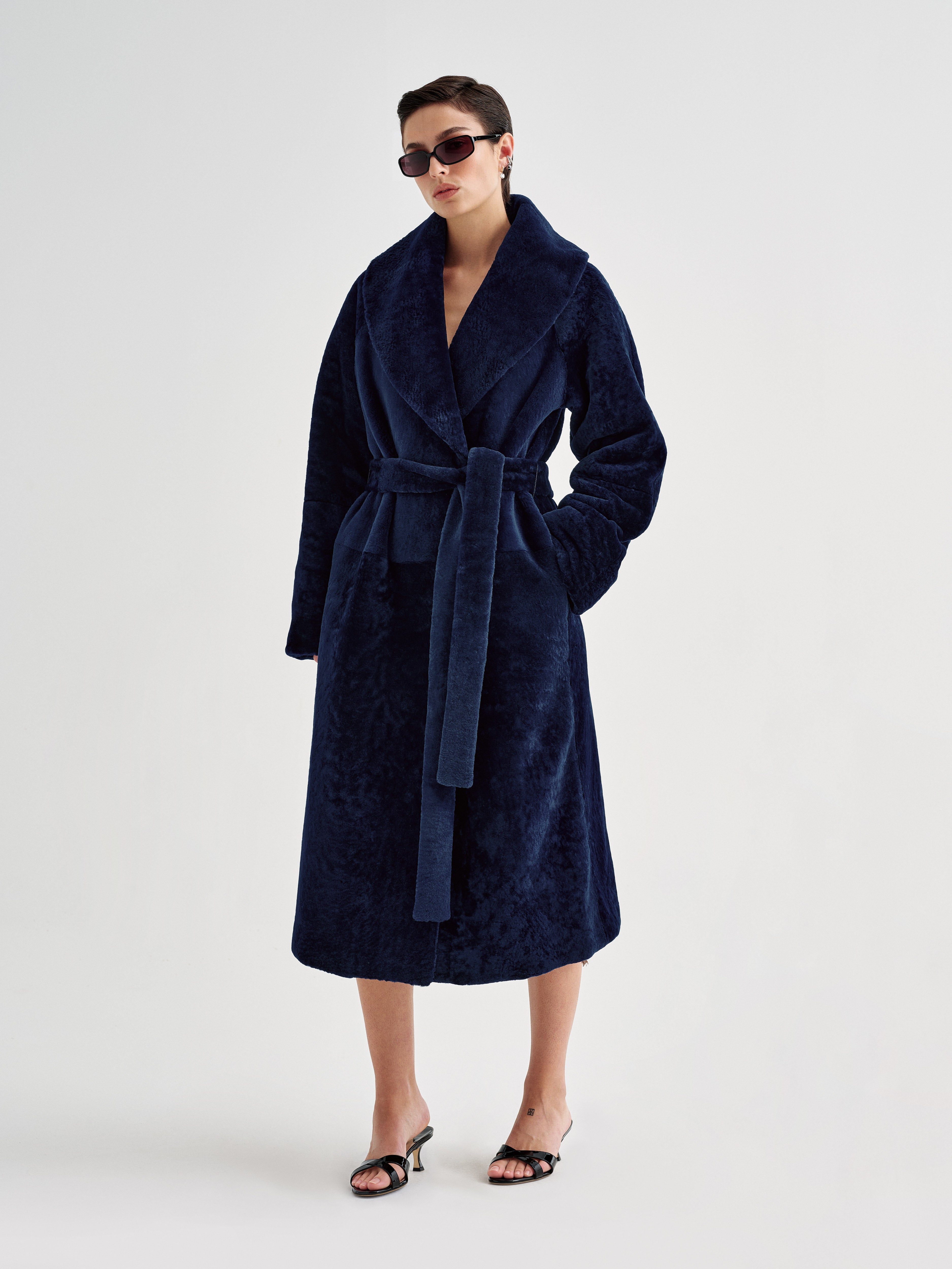 AFLALO Calidez Coat in Shearling, Sapphire, front view on model