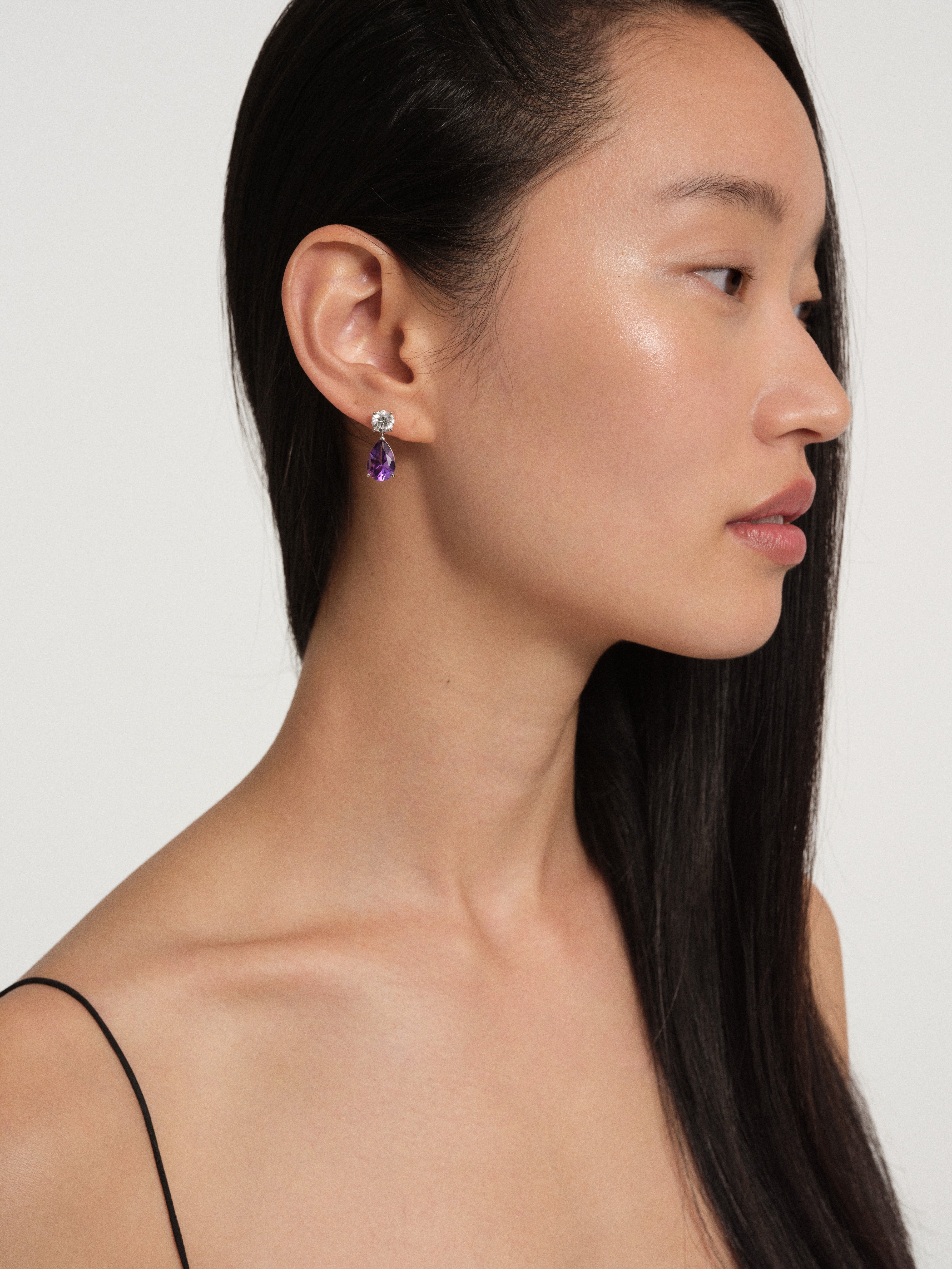 Papel Jane Earrings in White Gold