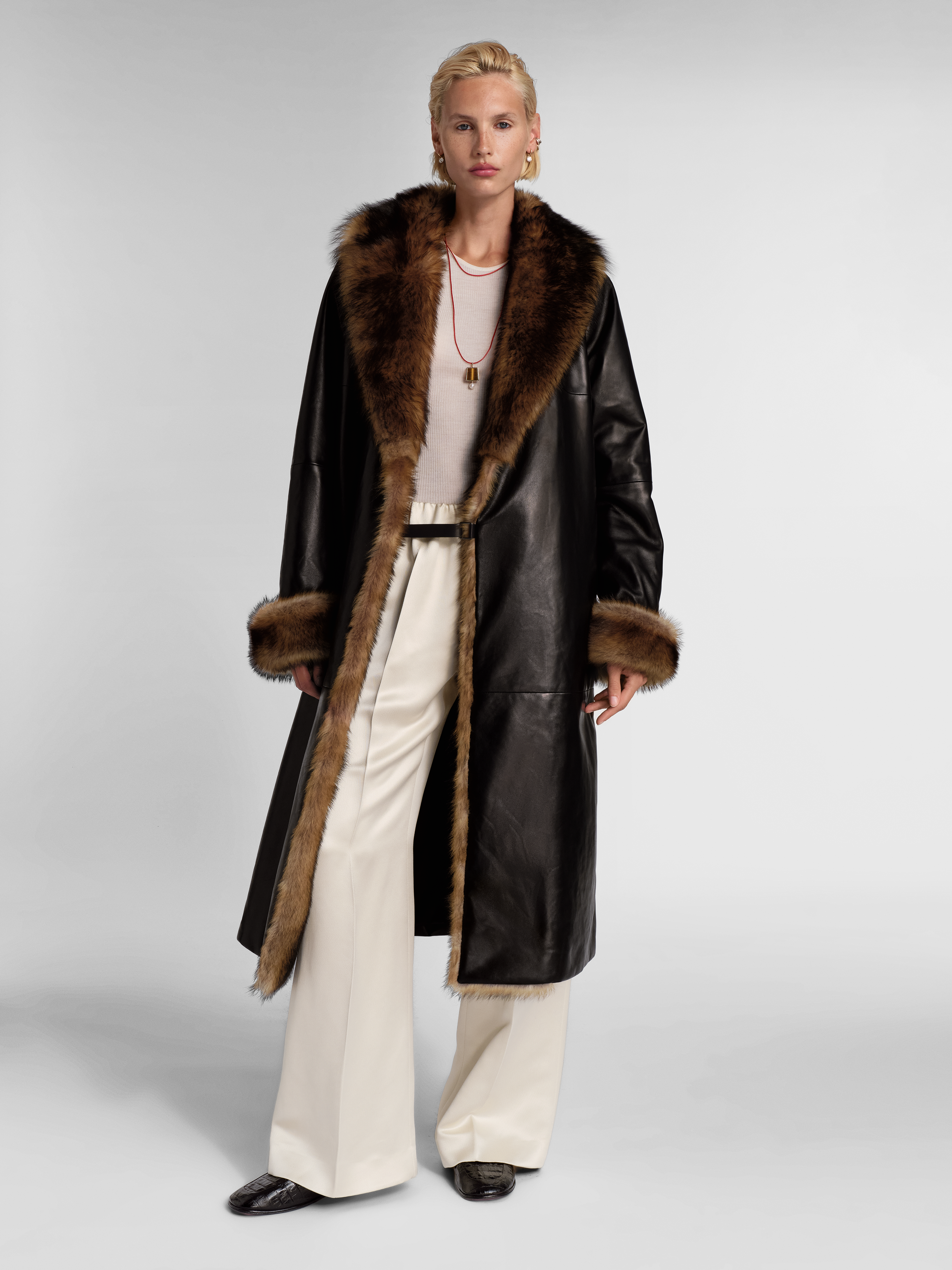 Fovea Coat in Leather