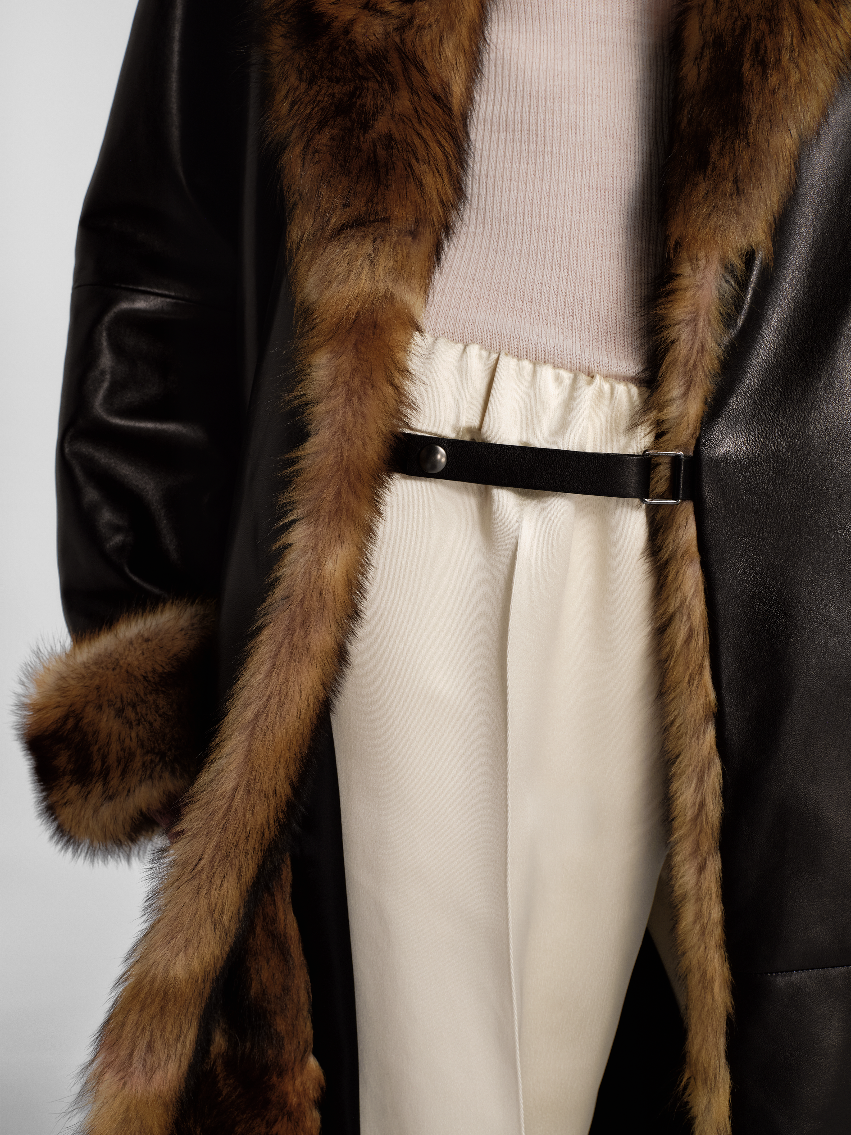 Fovea Coat in Leather