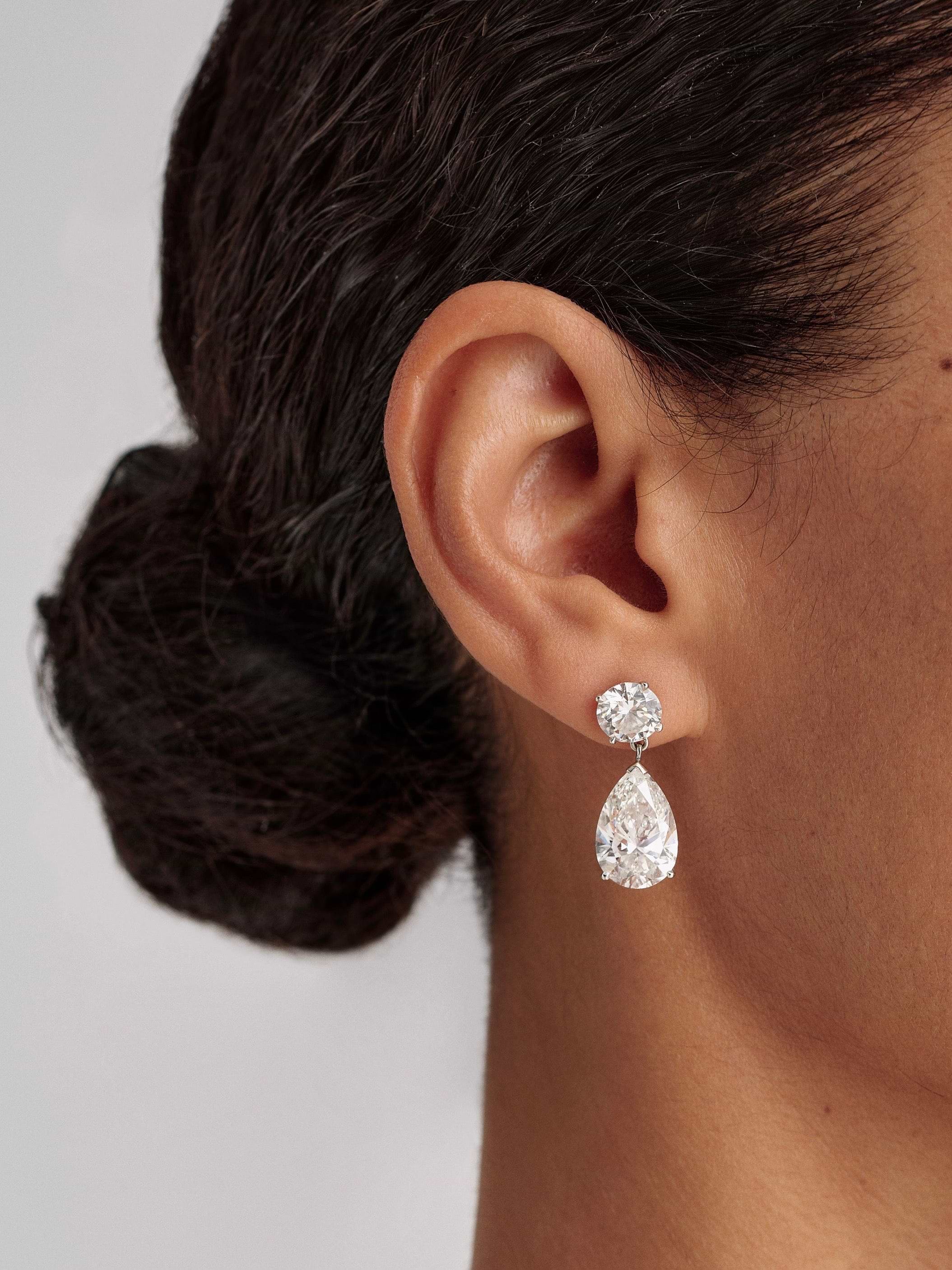 Janes Tears Earrings in White Gold