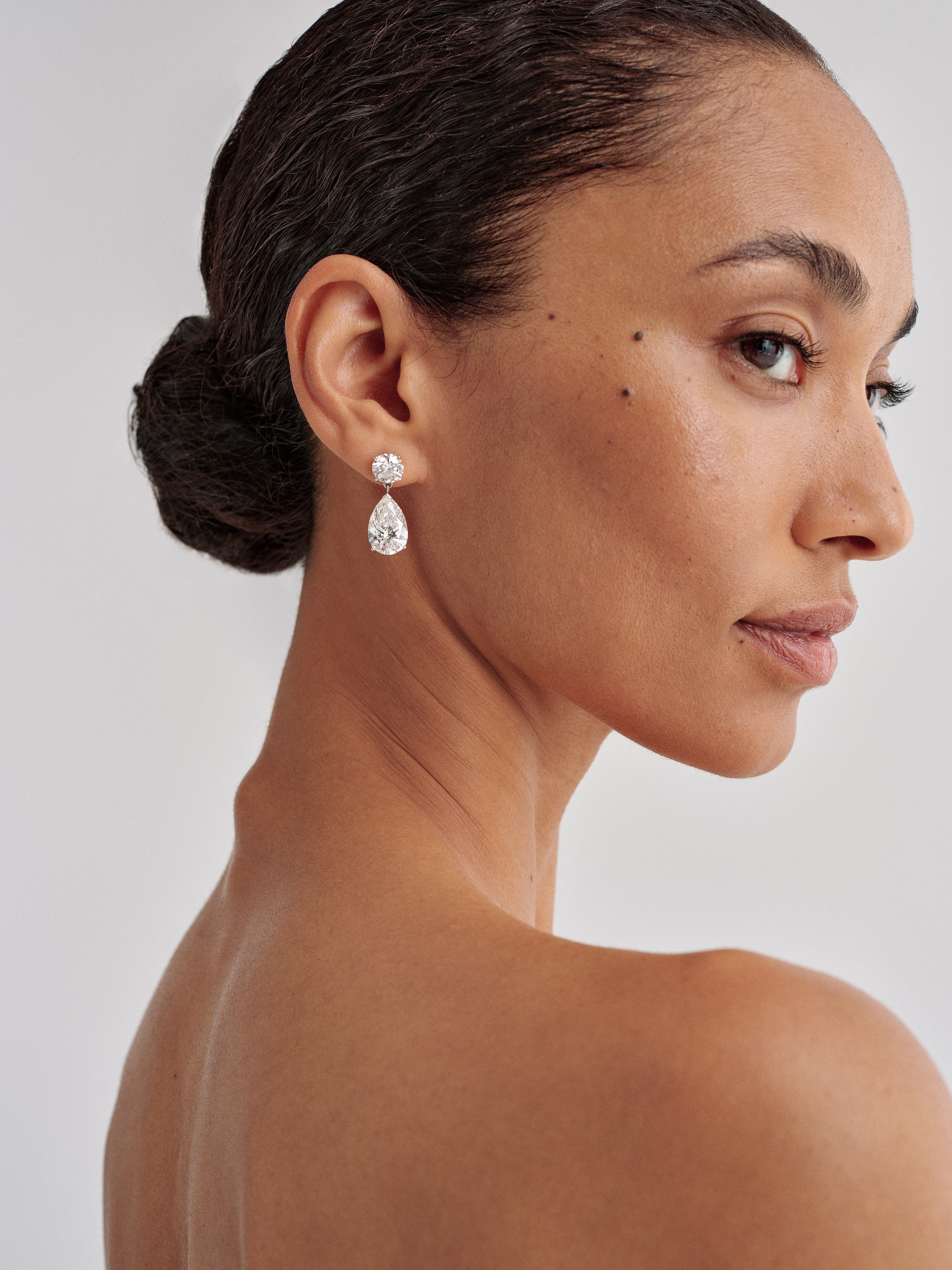 Janes Tears Earrings in White Gold