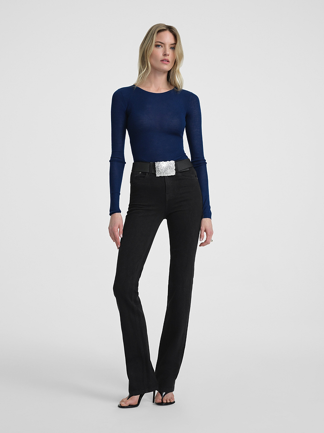 AFLALO Safre Top in Wool – Marine - Model Front