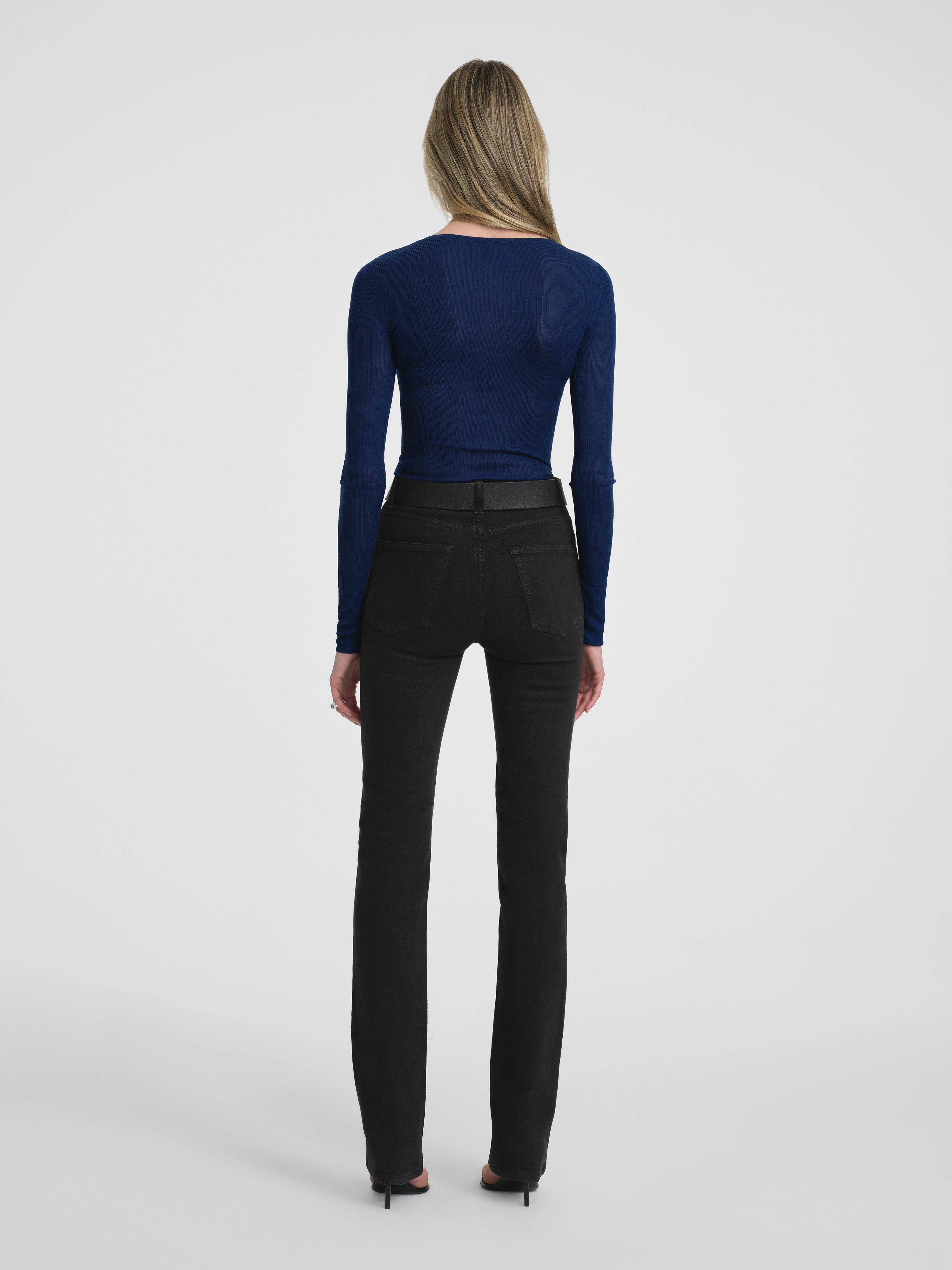 AFLALO Safre Top in Wool – Marine - Model Back