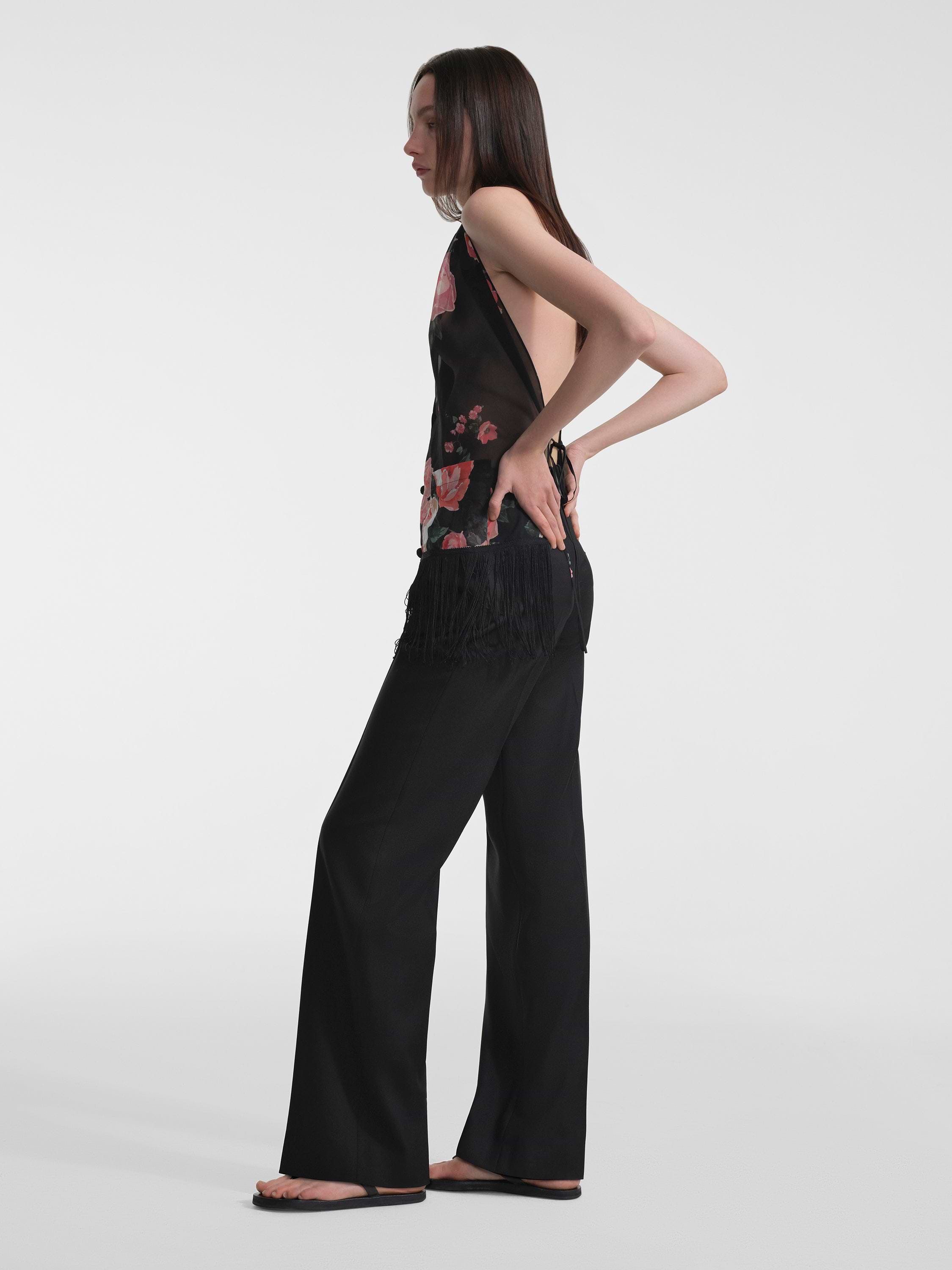 AFLALO Alere Top in Silk – Bonica Rose - Model Side