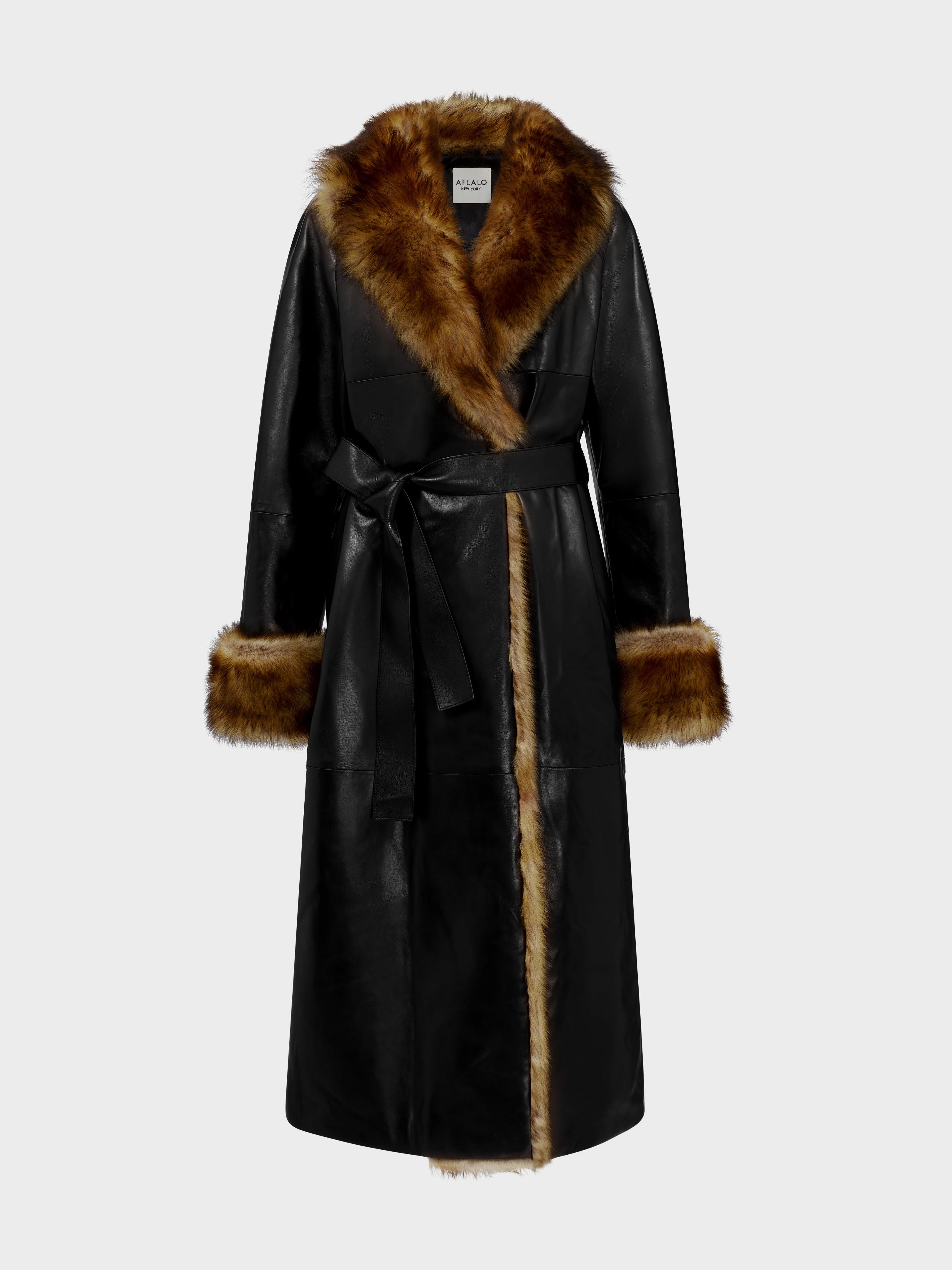 Fovea Coat in Leather