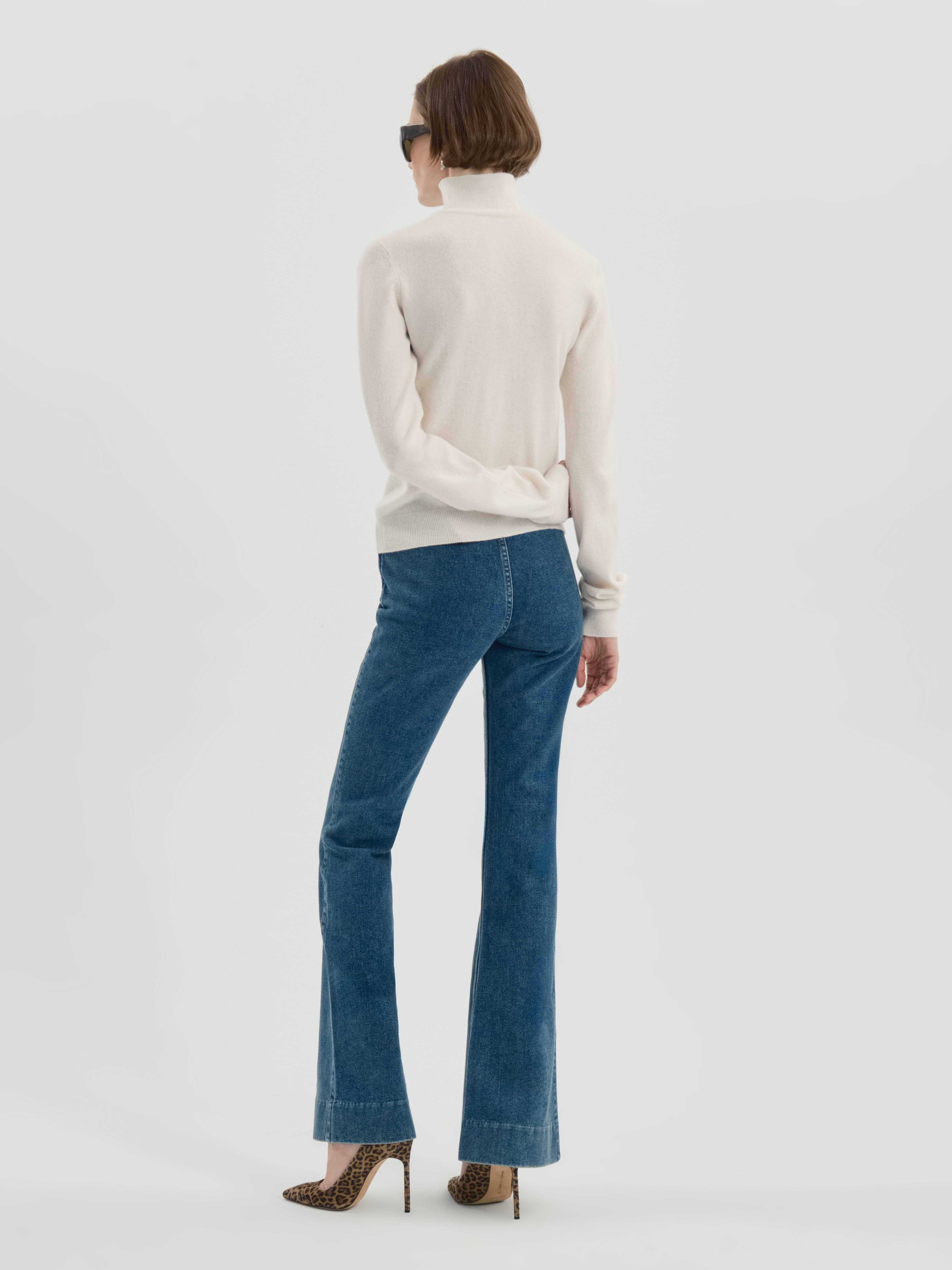 AFLALO Wilde Jean in Stretch Denim – Storm Ink Stretch Denim - Model Back 2