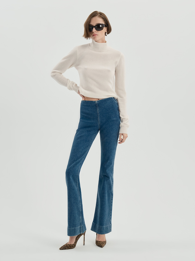 AFLALO Wilde Jean in Stretch Denim – Storm Ink Stretch Denim - Model Front