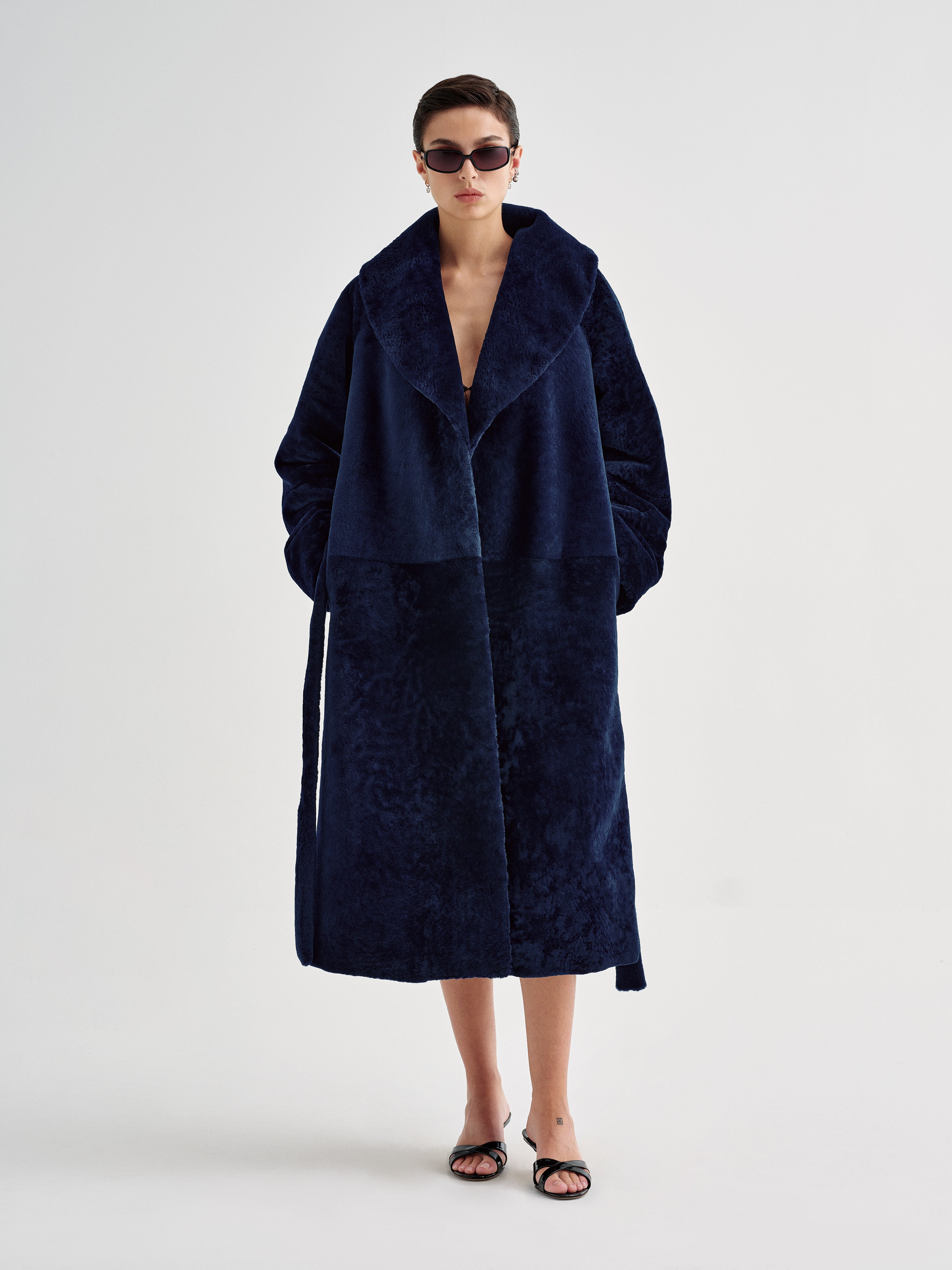AFLALO Calidez Coat in Shearling, Sapphire, front view on model