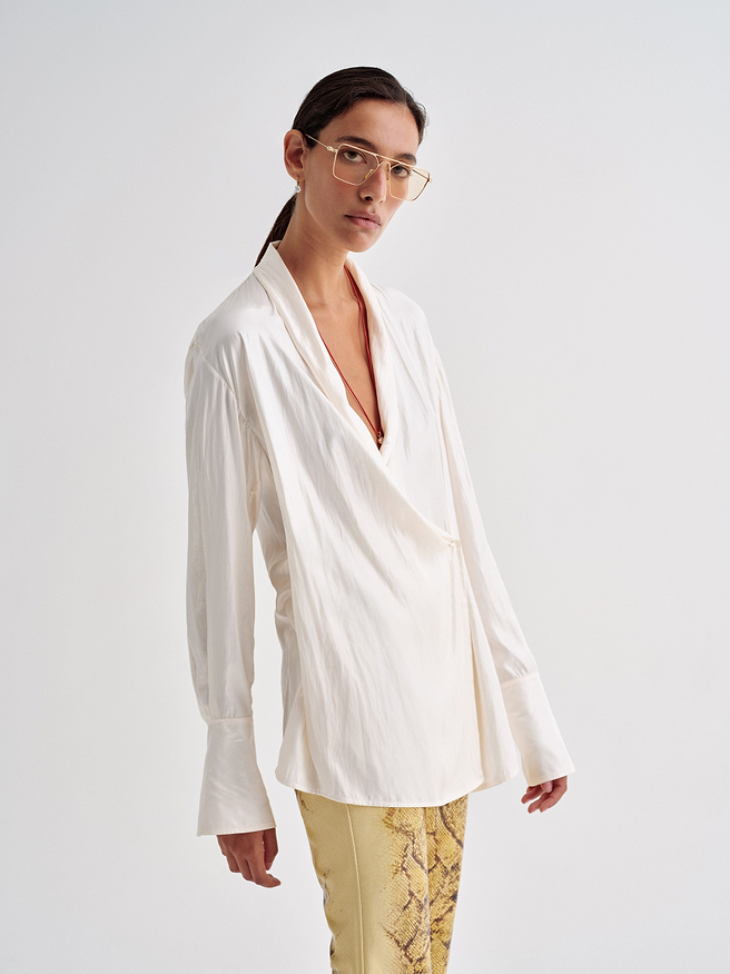 AFLALO Elio Top in Balloon, Chantilly, front view on model