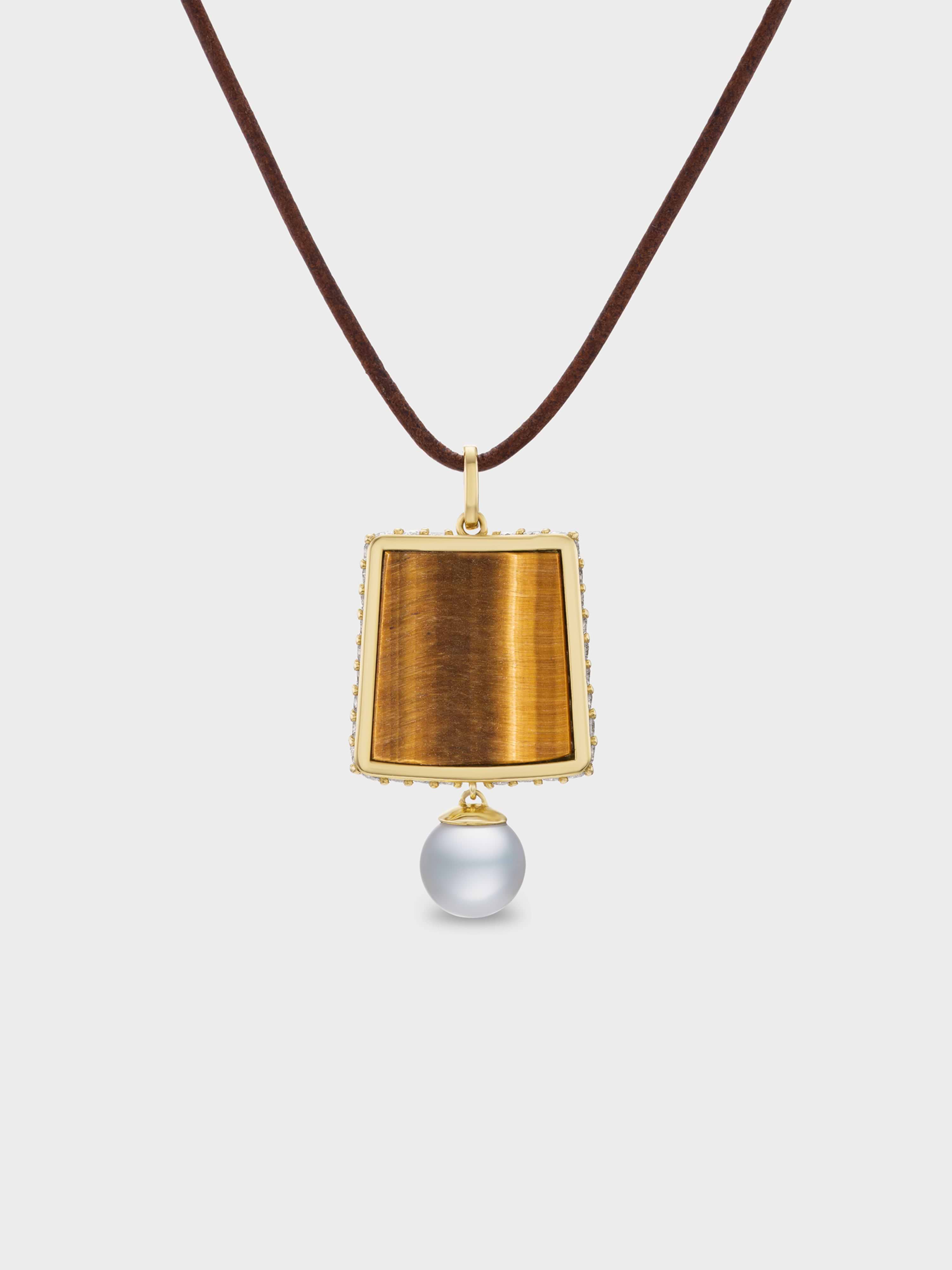 Lone Tile Pendant Necklace in Gold