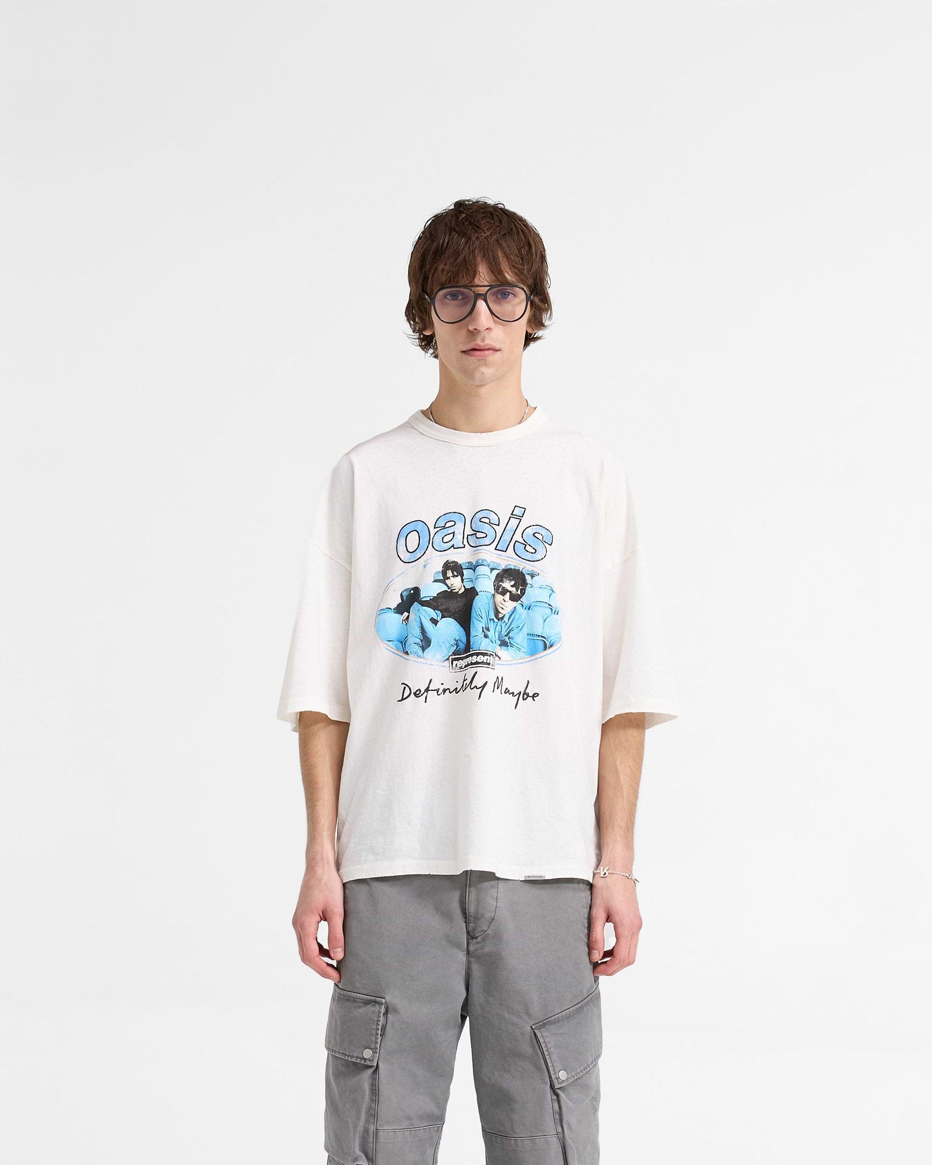 Represent X Oasis Maine Road T-Shirt - Blanco Plano
