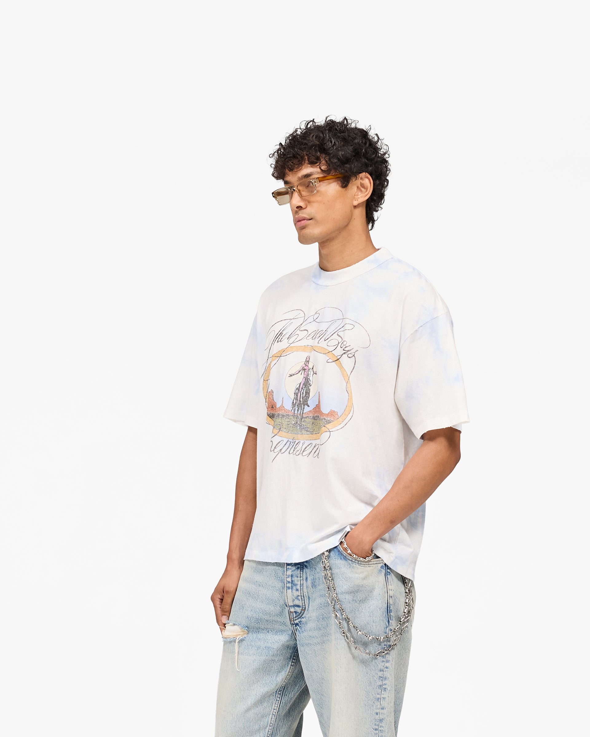 Represent_x_Beach_Boys_Script_T-Shirt_-_Blue_Tie_Dye_04.jpg