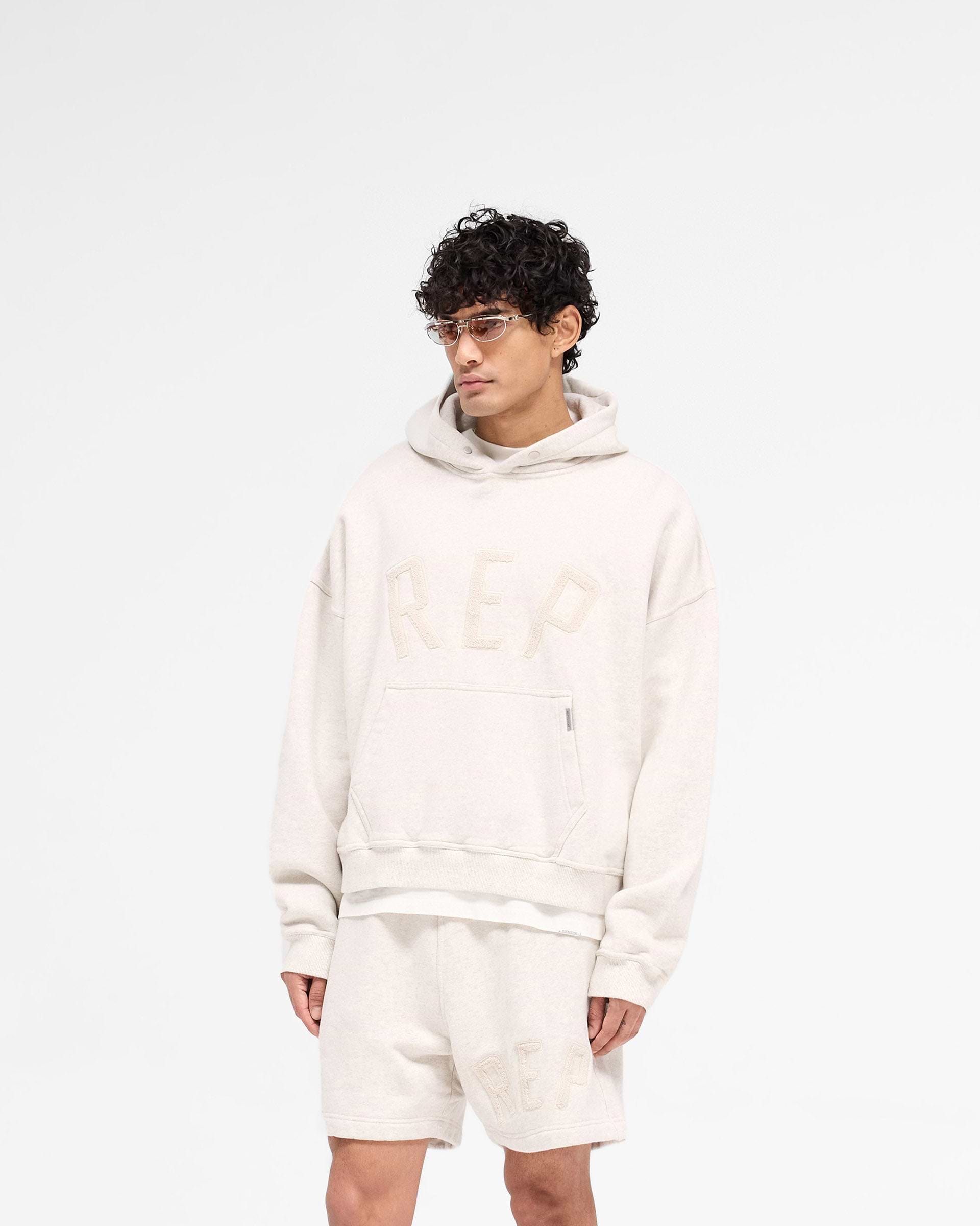 Rep Applique Hoodie - Crème Chiné