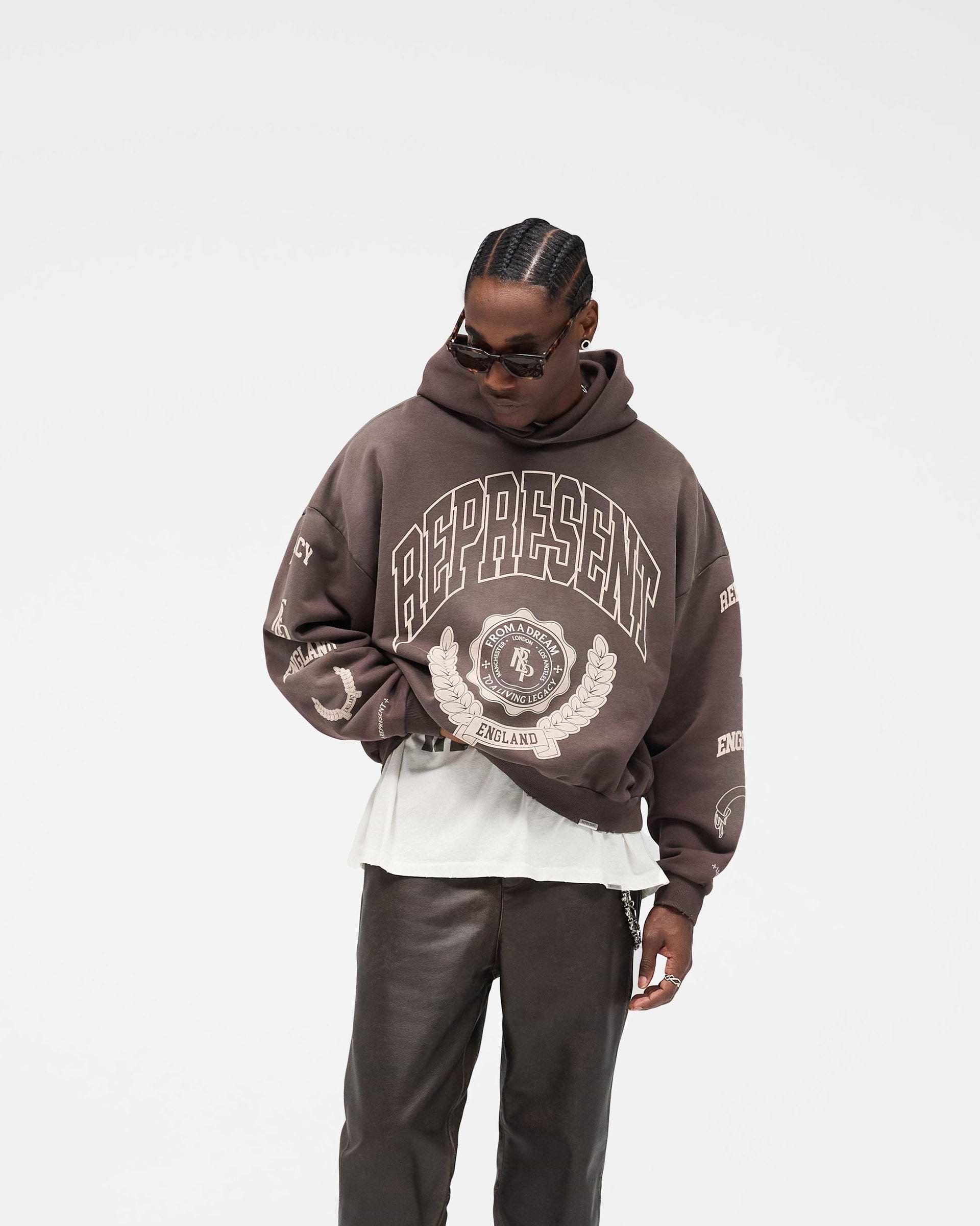 Represent_Legacy_Crest_Hoodie_-_Nero_04.jpg