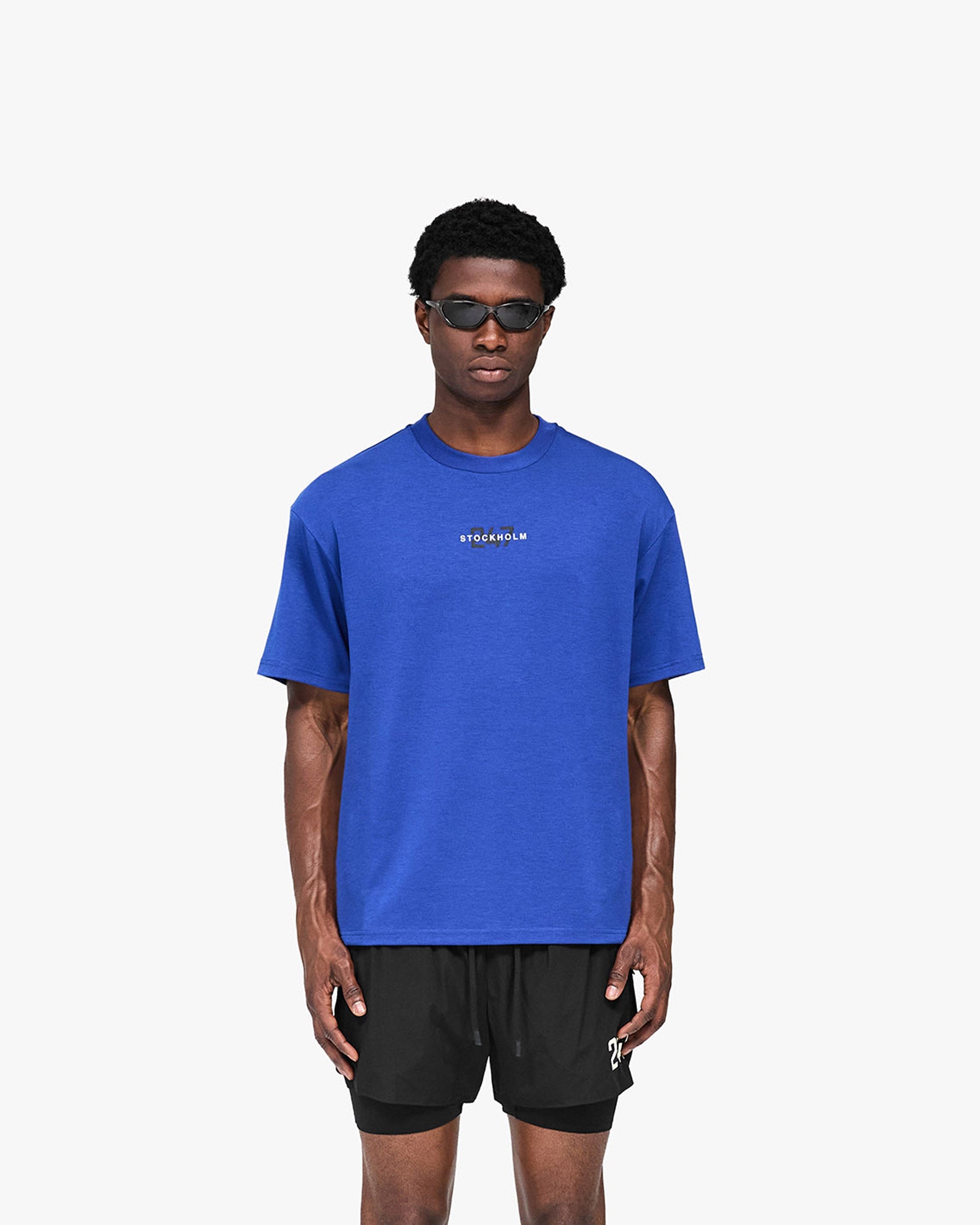 247_Stockholm_Oversized_T-Shirt_-_Blue_03.jpg