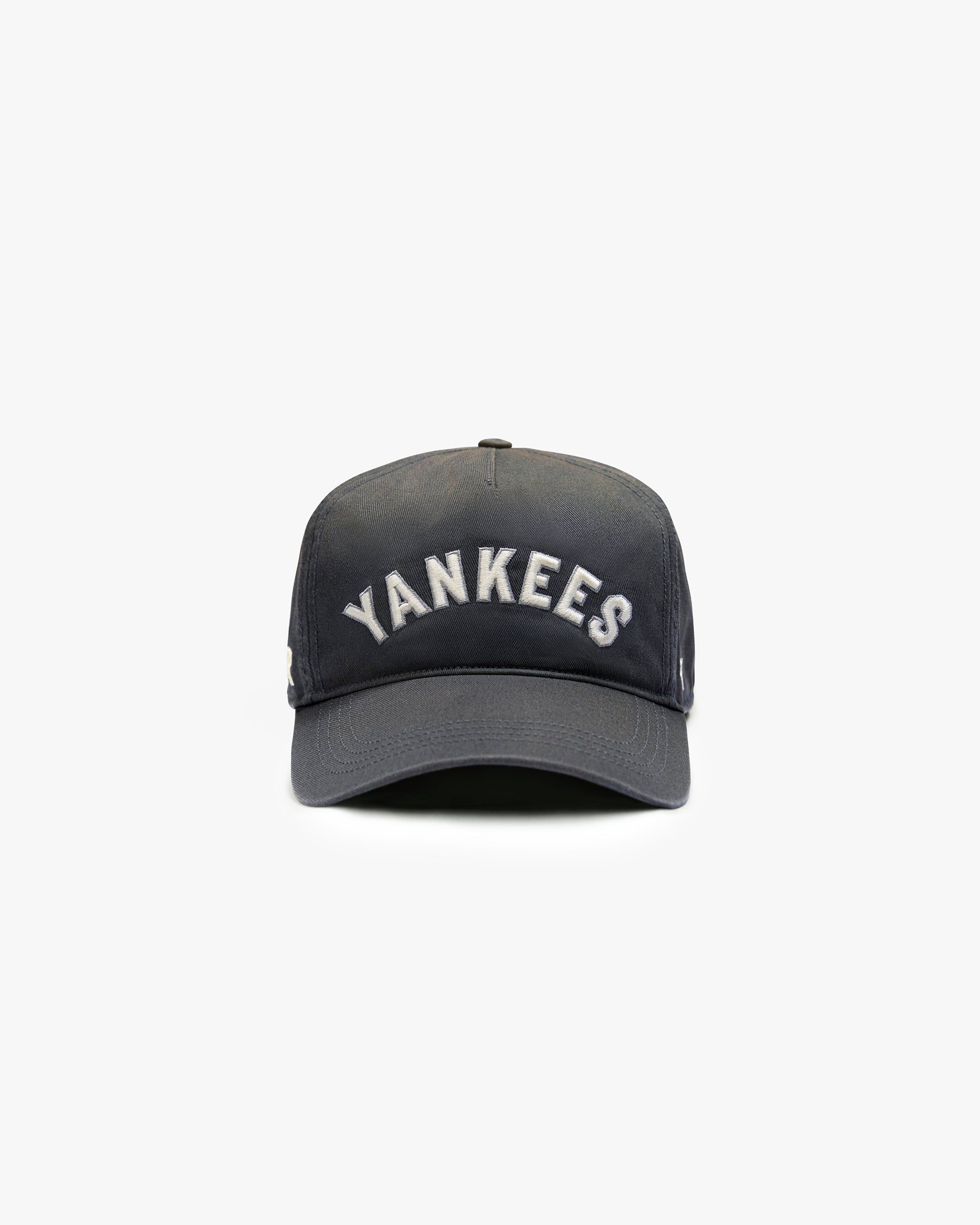 New_York_Yankees_x_Represent_47_Cap_-_Midnight_Navy_01.jpg