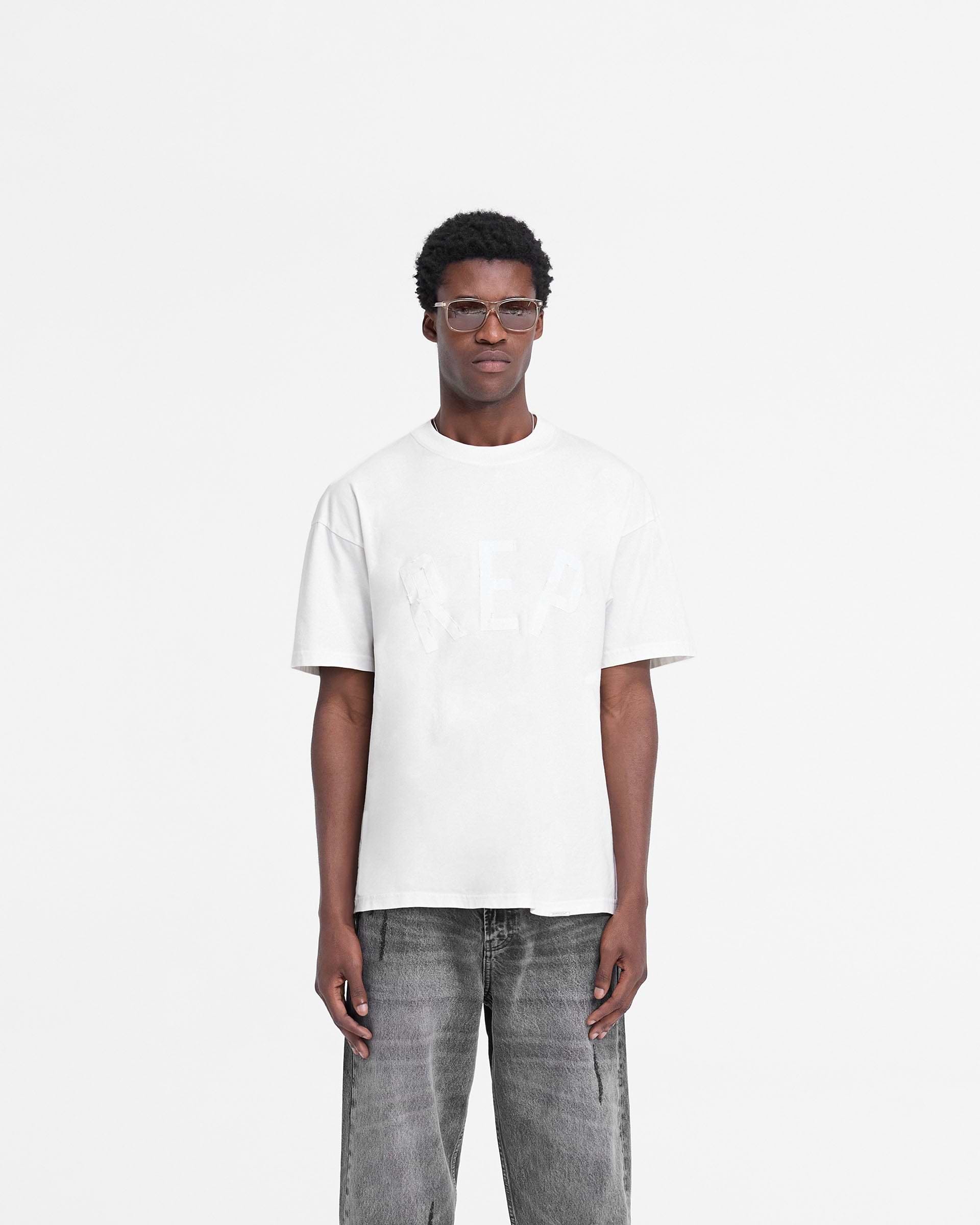 Rep Applique T-Shirt - Blanco Liso