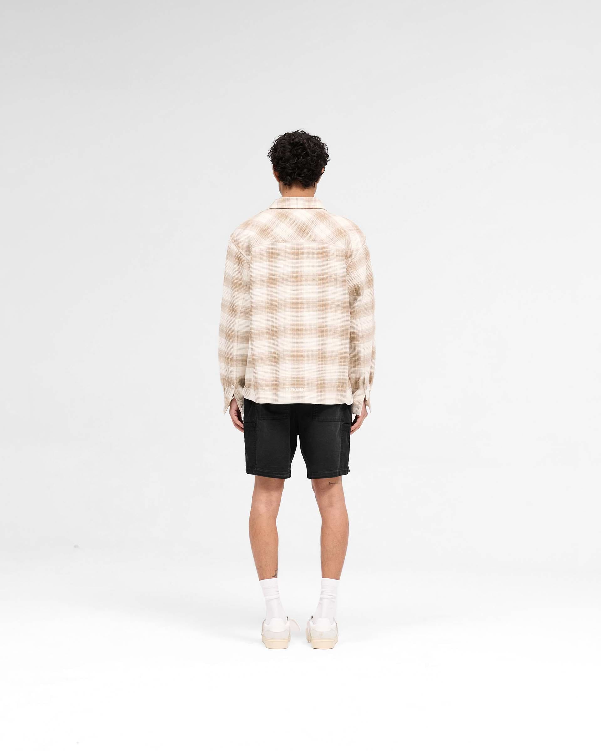Season Cargo Short - Negro Intenso