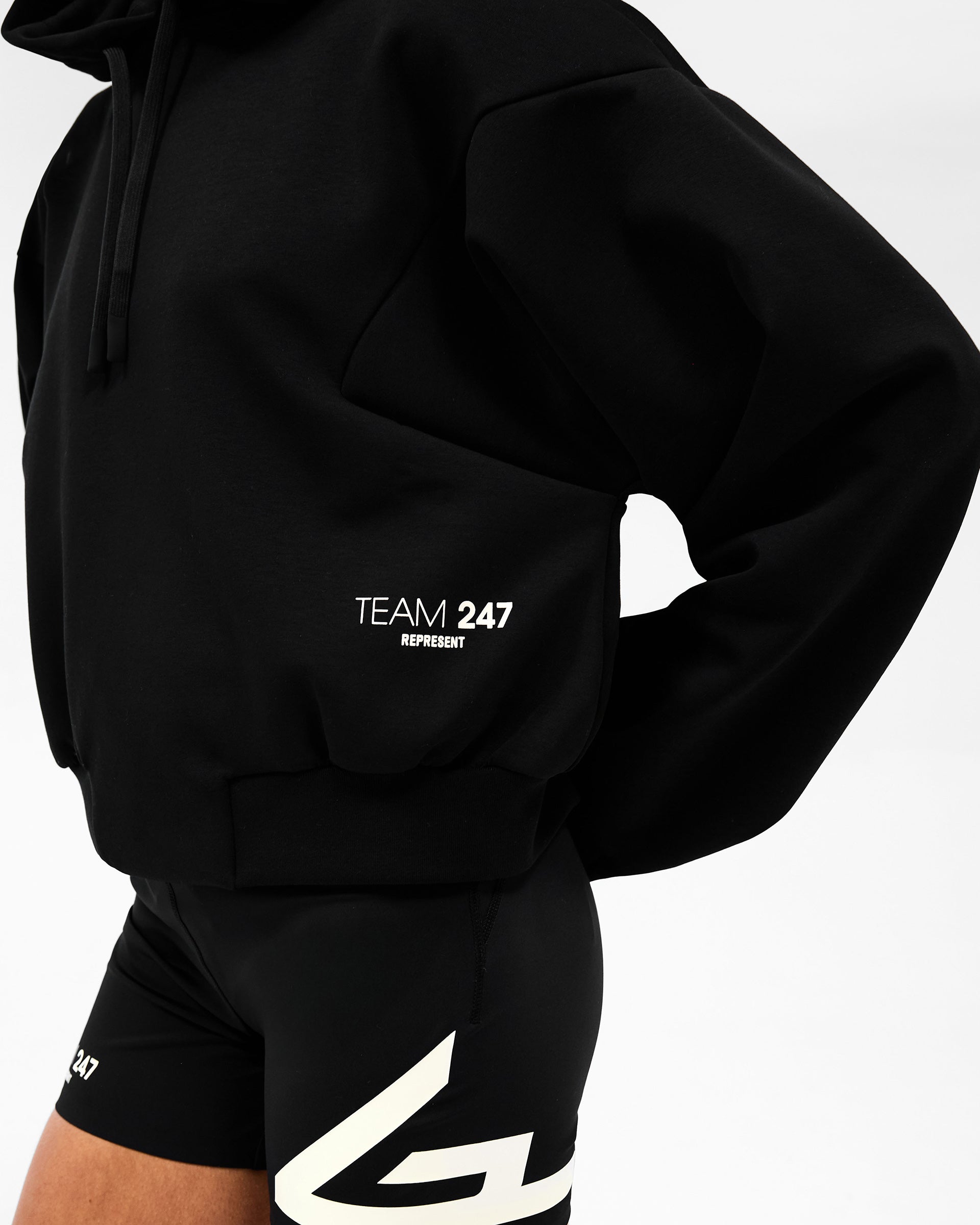 247 Training Hoodie - Schwarz