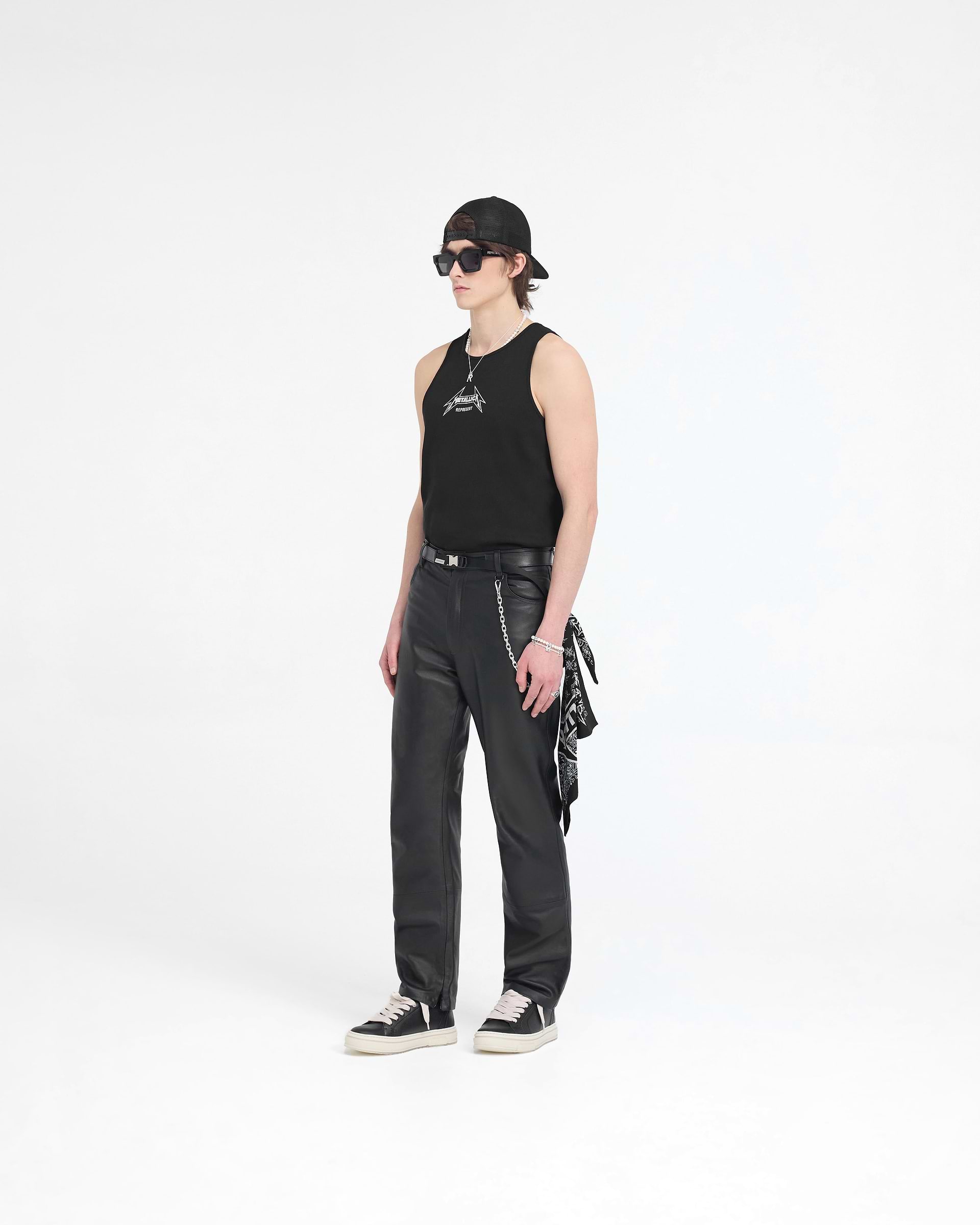 Represent X Metallica Local Crew Vest - Negro