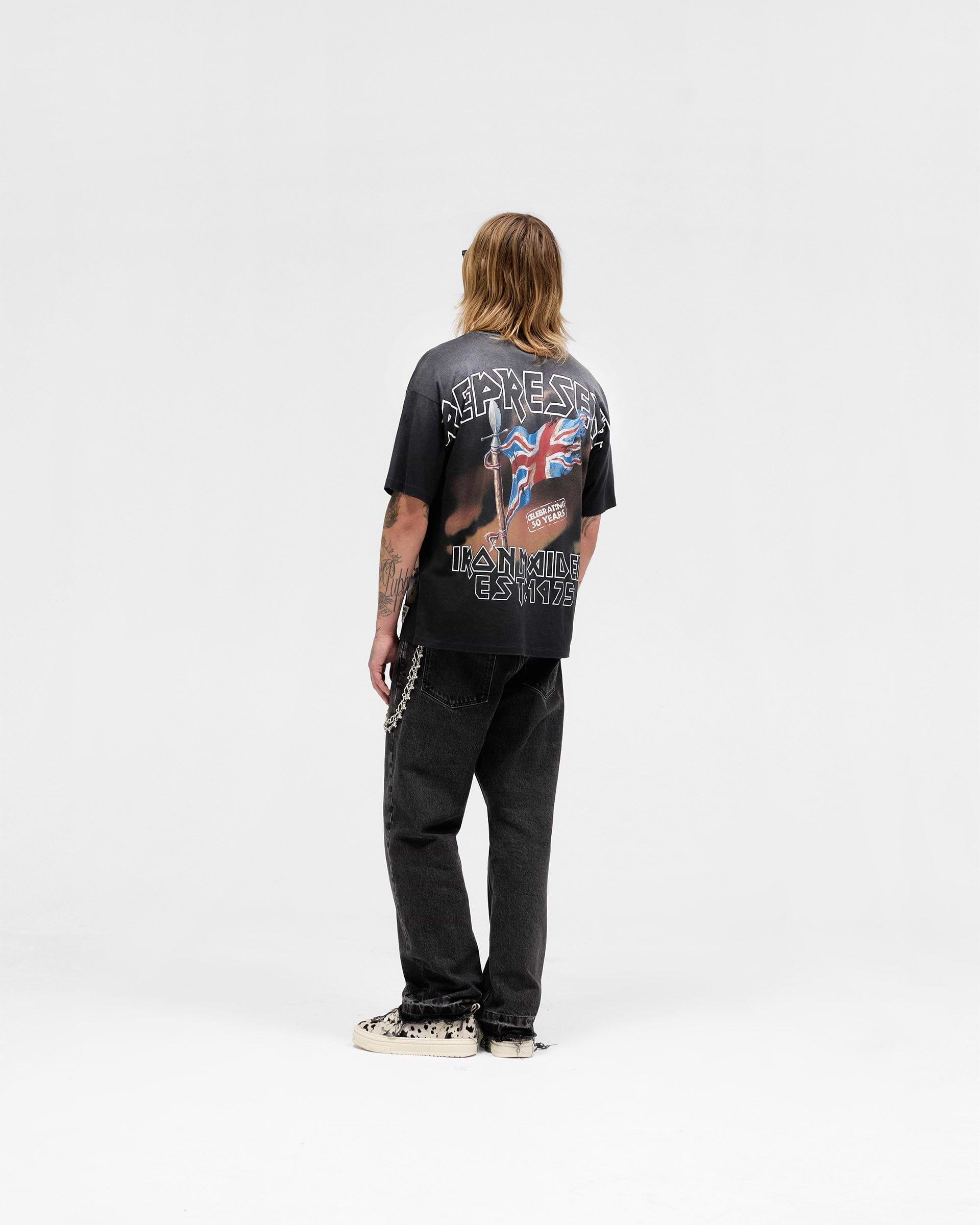 Represent X Iron Maiden Steed T-Shirt - Negro Desteñido