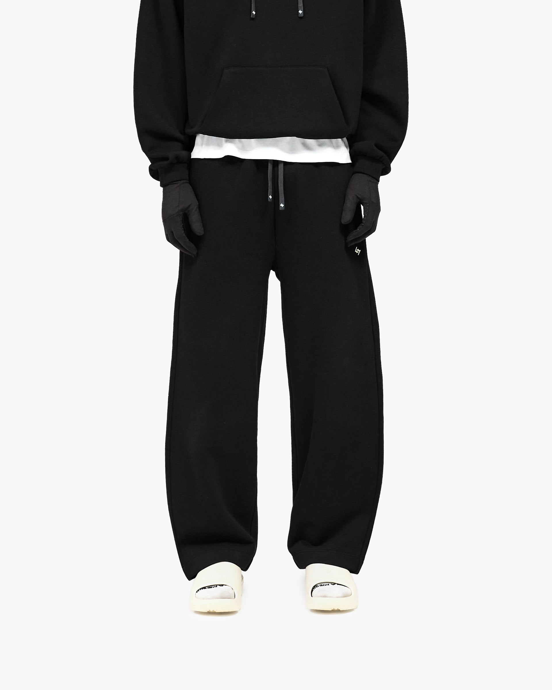 247 DNA Almond Leg Sweatpant - Jet Black