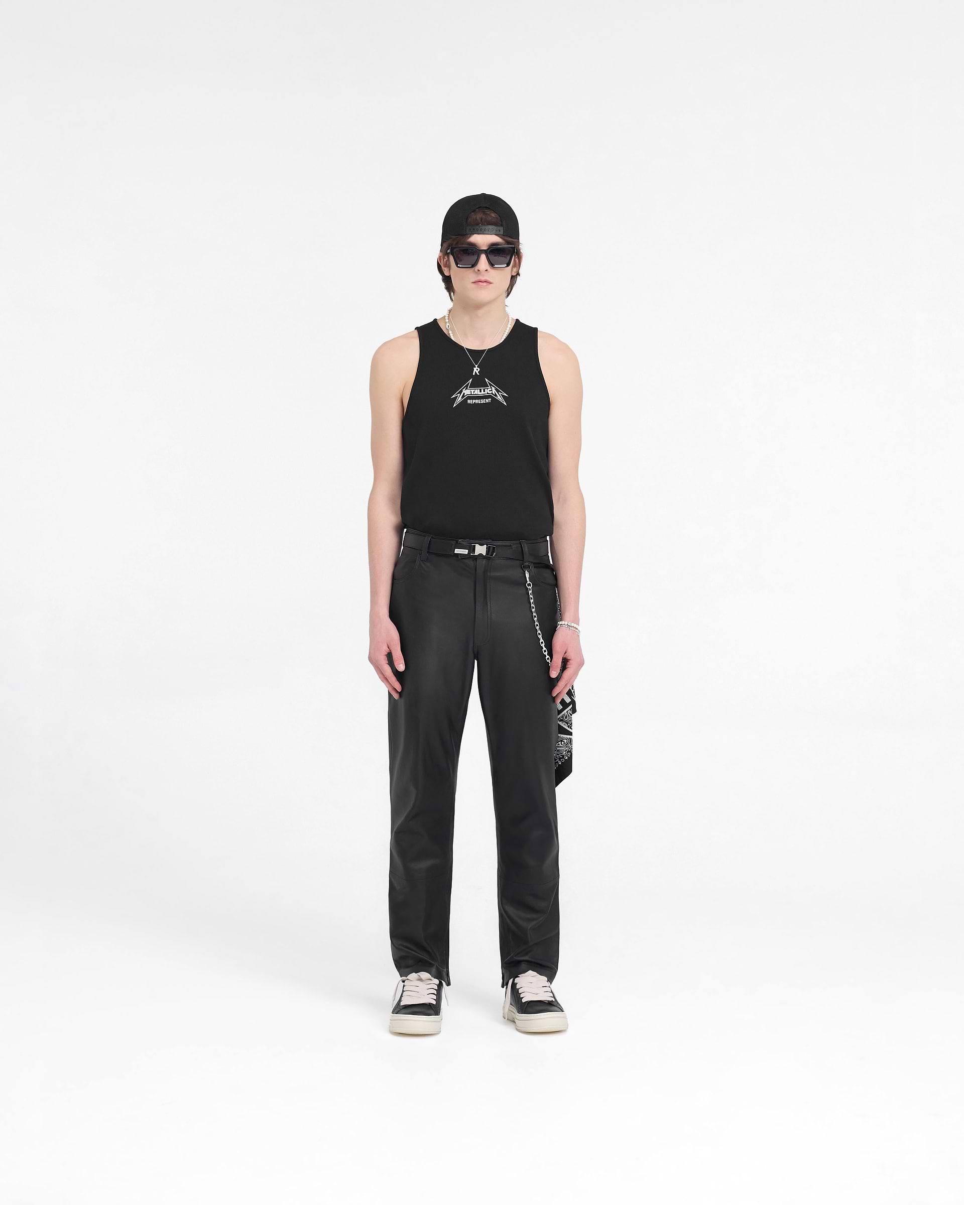Represent X Metallica Local Crew Vest - Negro