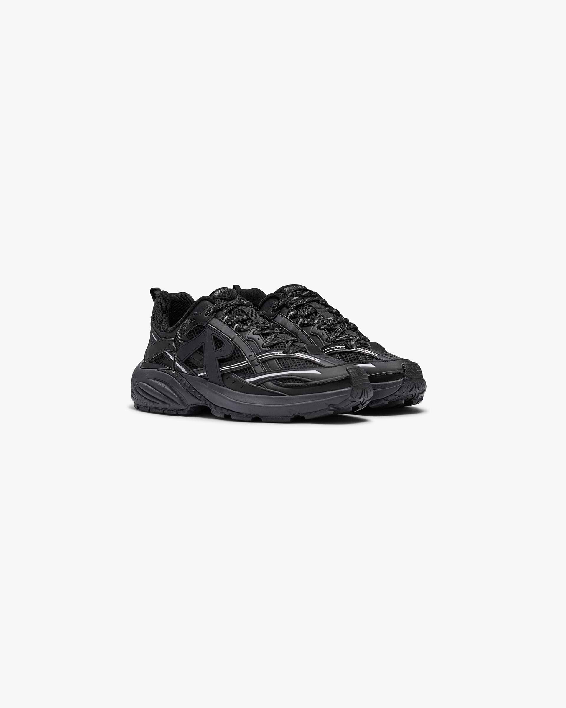 Storm Runner - Triple Black