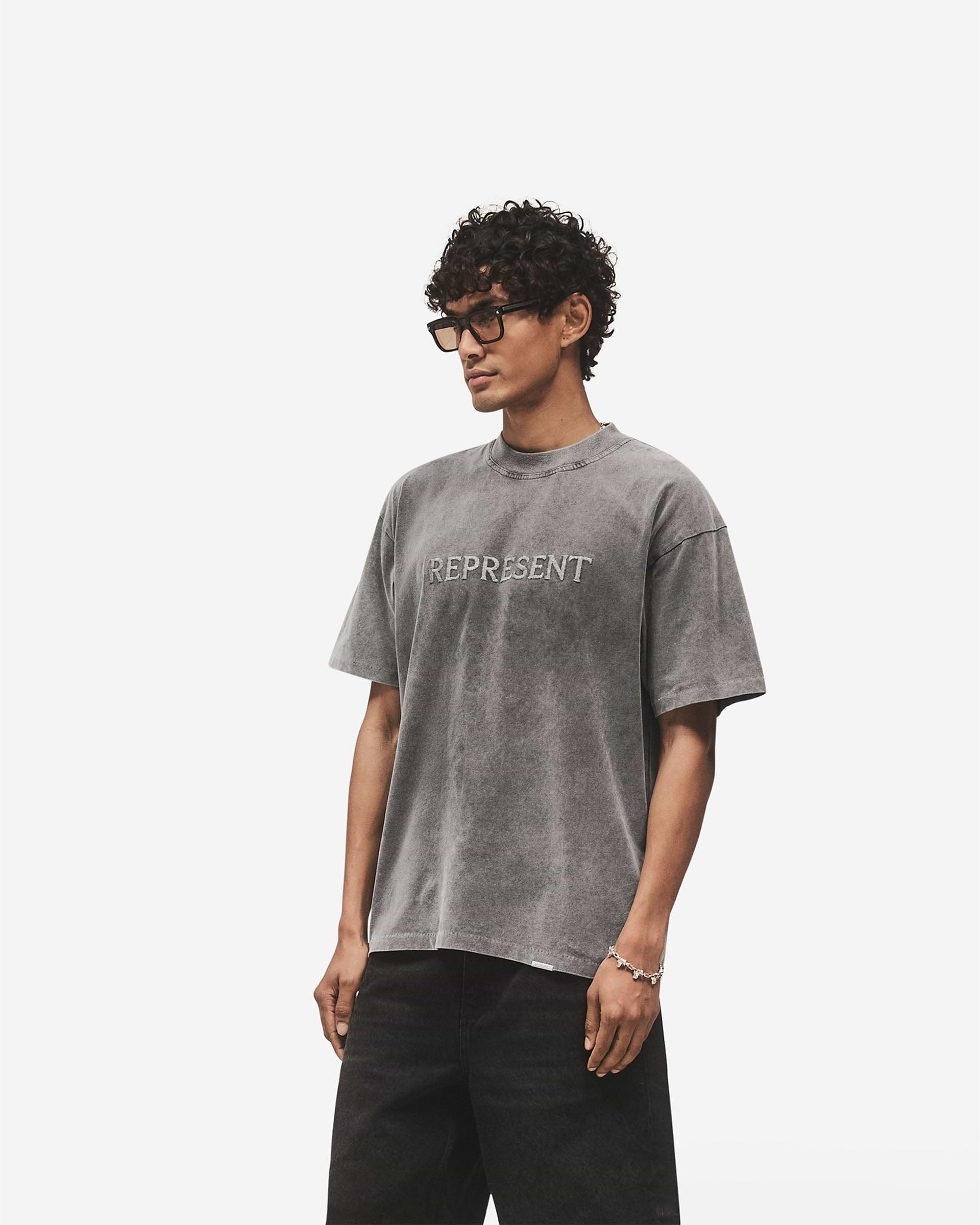 Embroidered Serif Logo T-Shirt - Vintage Grau
