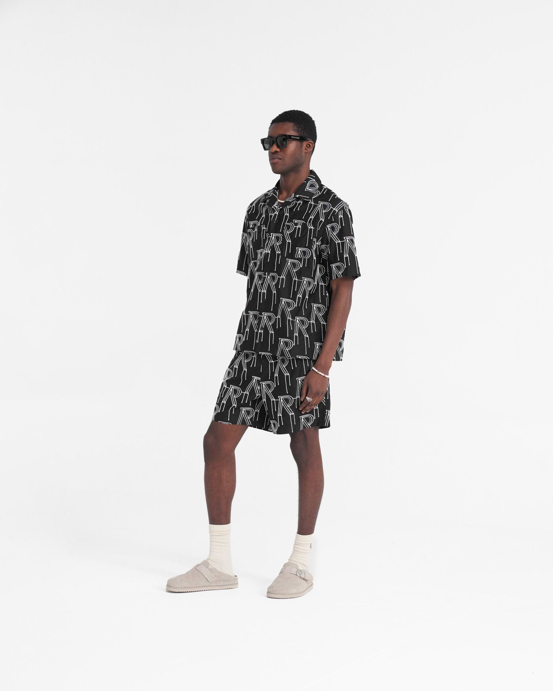 Embroidered Initial Tailored Short - Negro