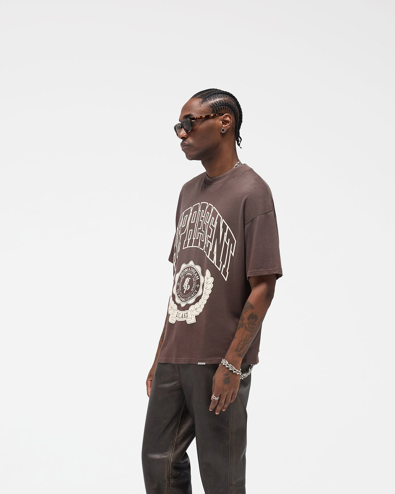 Legacy Crest Nero T-shirt | T-shirts | REPRESENT