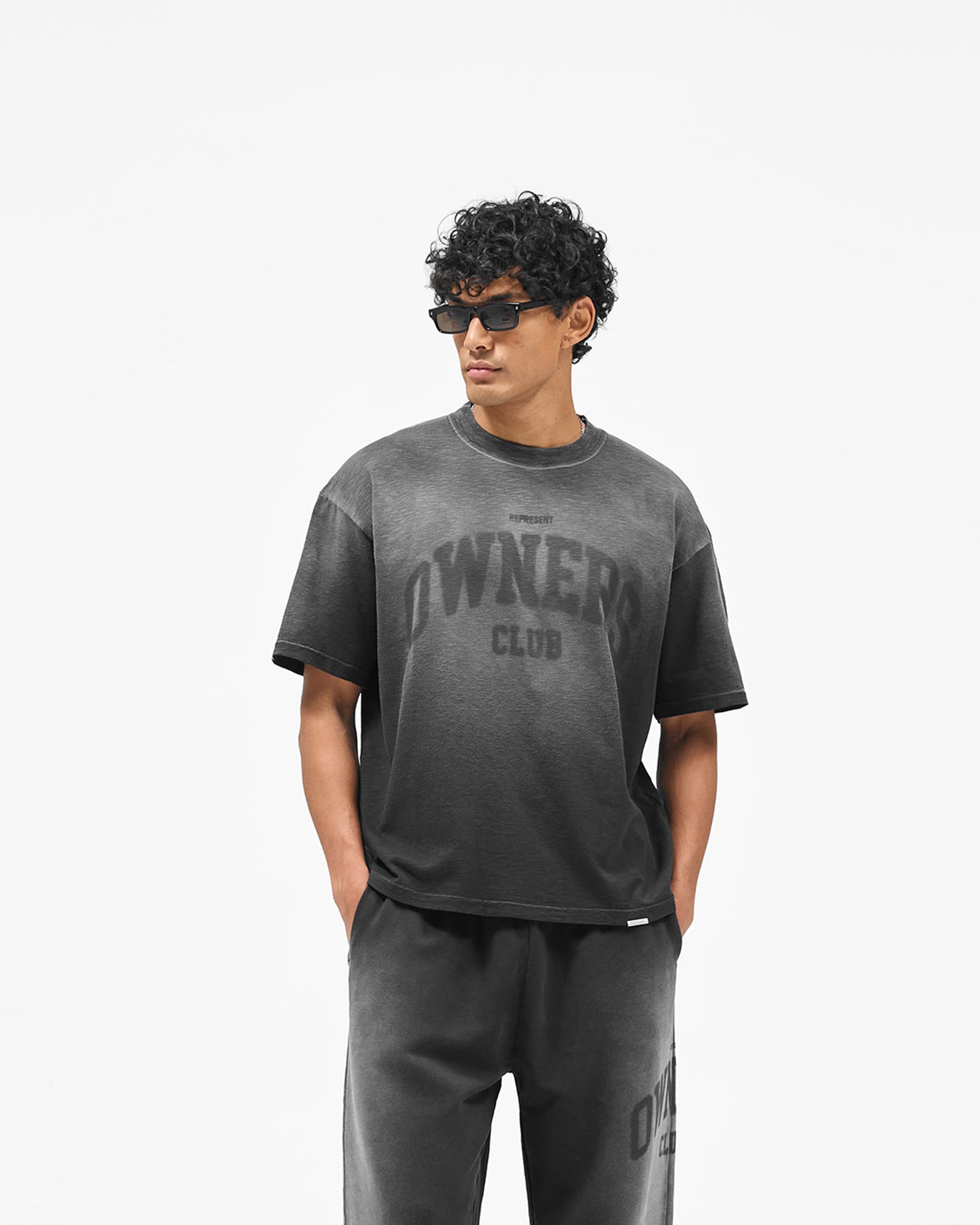 Represent Owners Club T-Shirt - Weathered Black