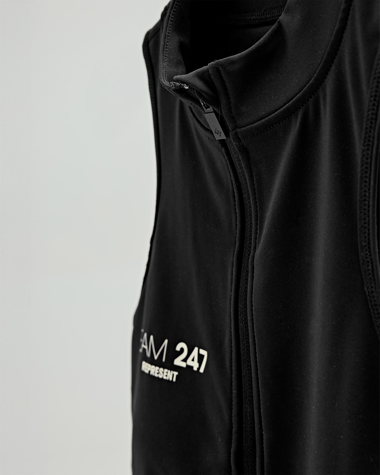 Black 247 Zip Front Performance Crop | Gym Top | REPRESENT