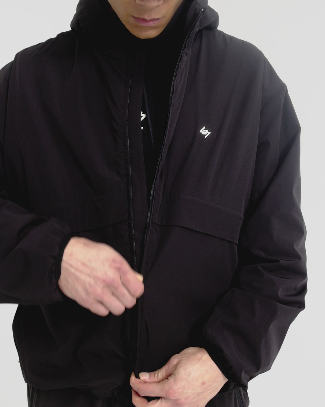 ウェア AUTHENTIC LOGO RIBBED TRAINING PISTE Black Hooded Running Jacket | 247 | REPRESENT